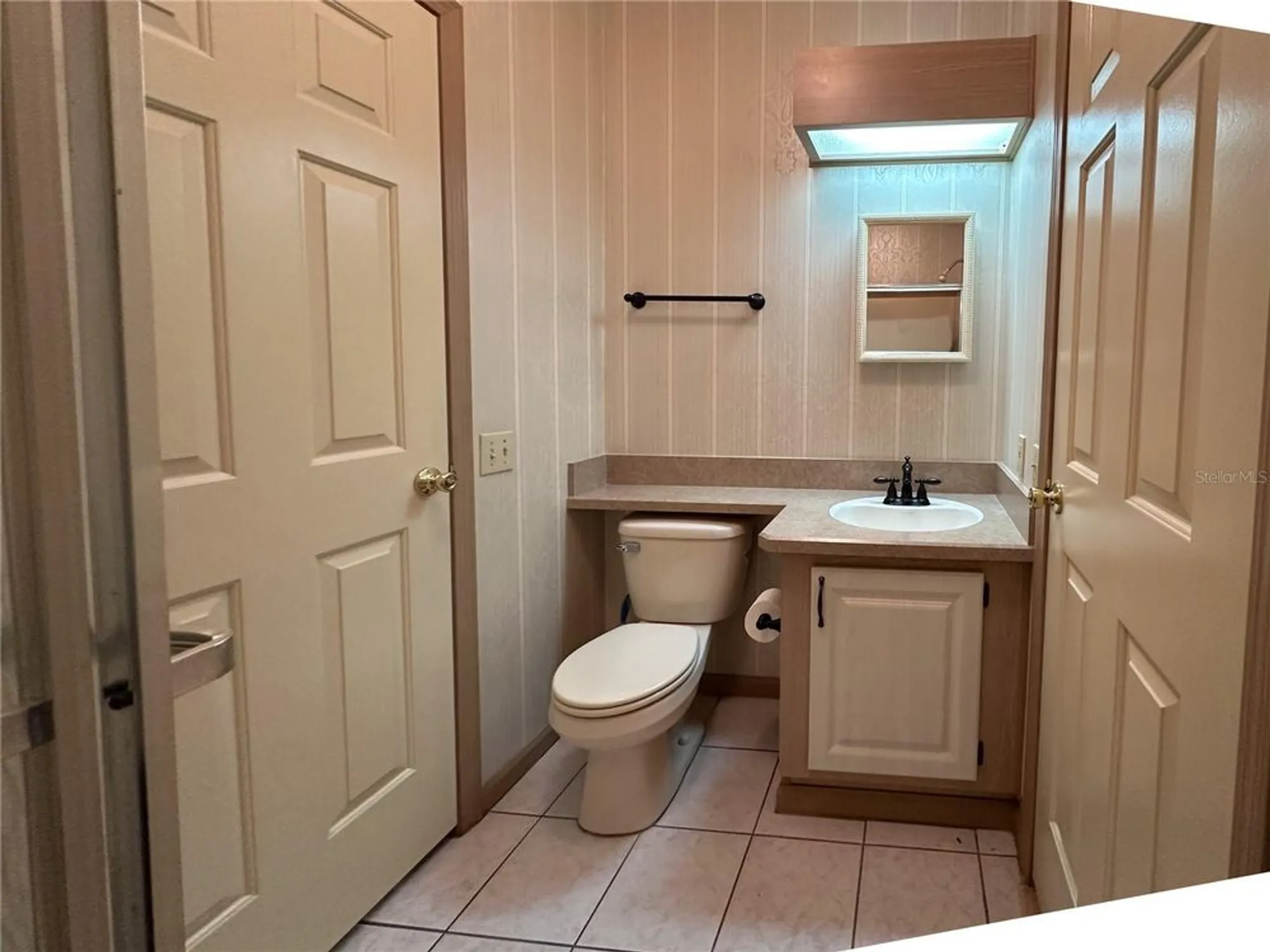 Property Slideshow image 17 of 58 | 1204 maria ct, Lady Lake, FL, 32159