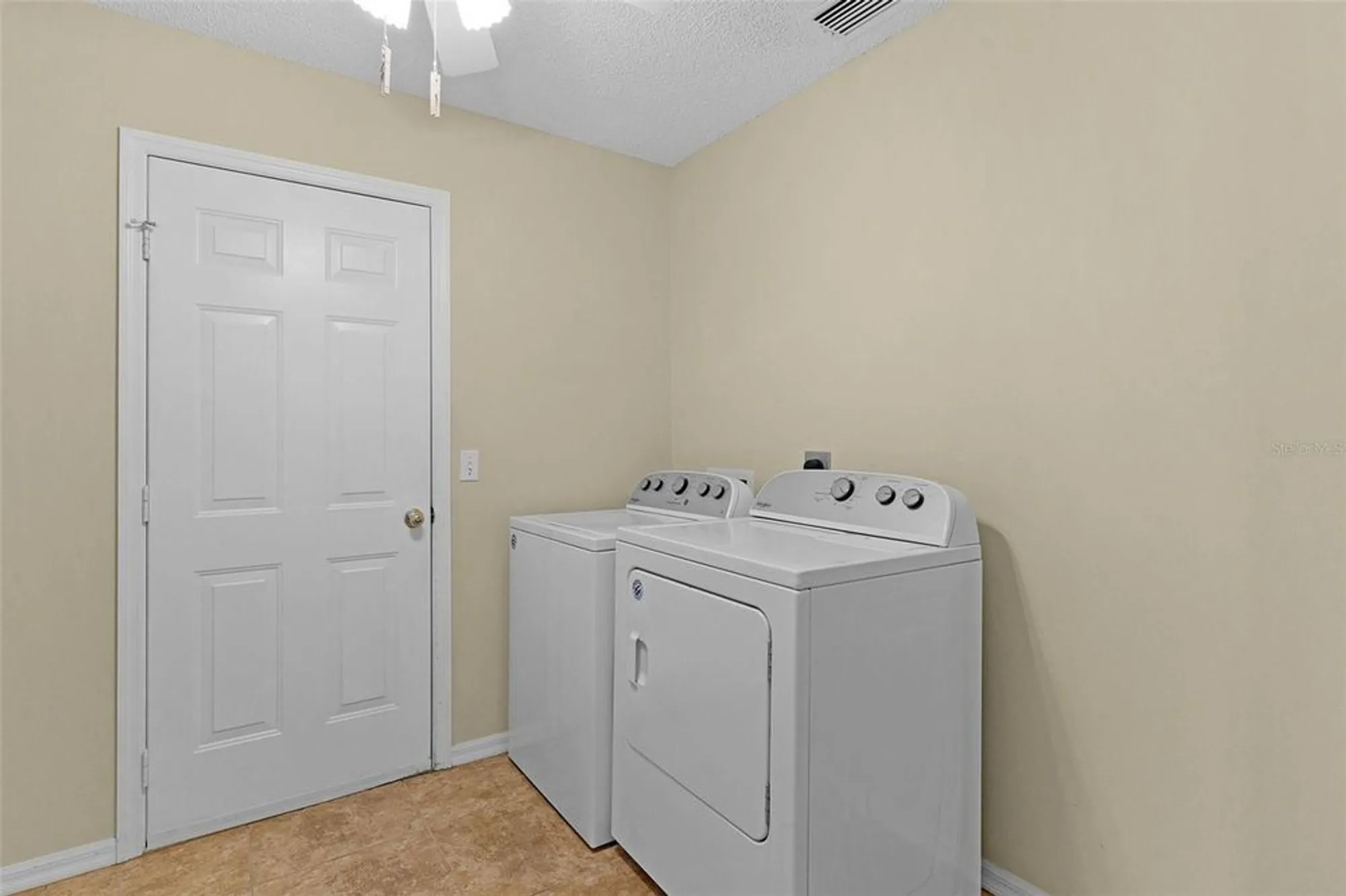 Property Slideshow image 34 of 44 | 912 ventura dr, The Villages, FL, 32159