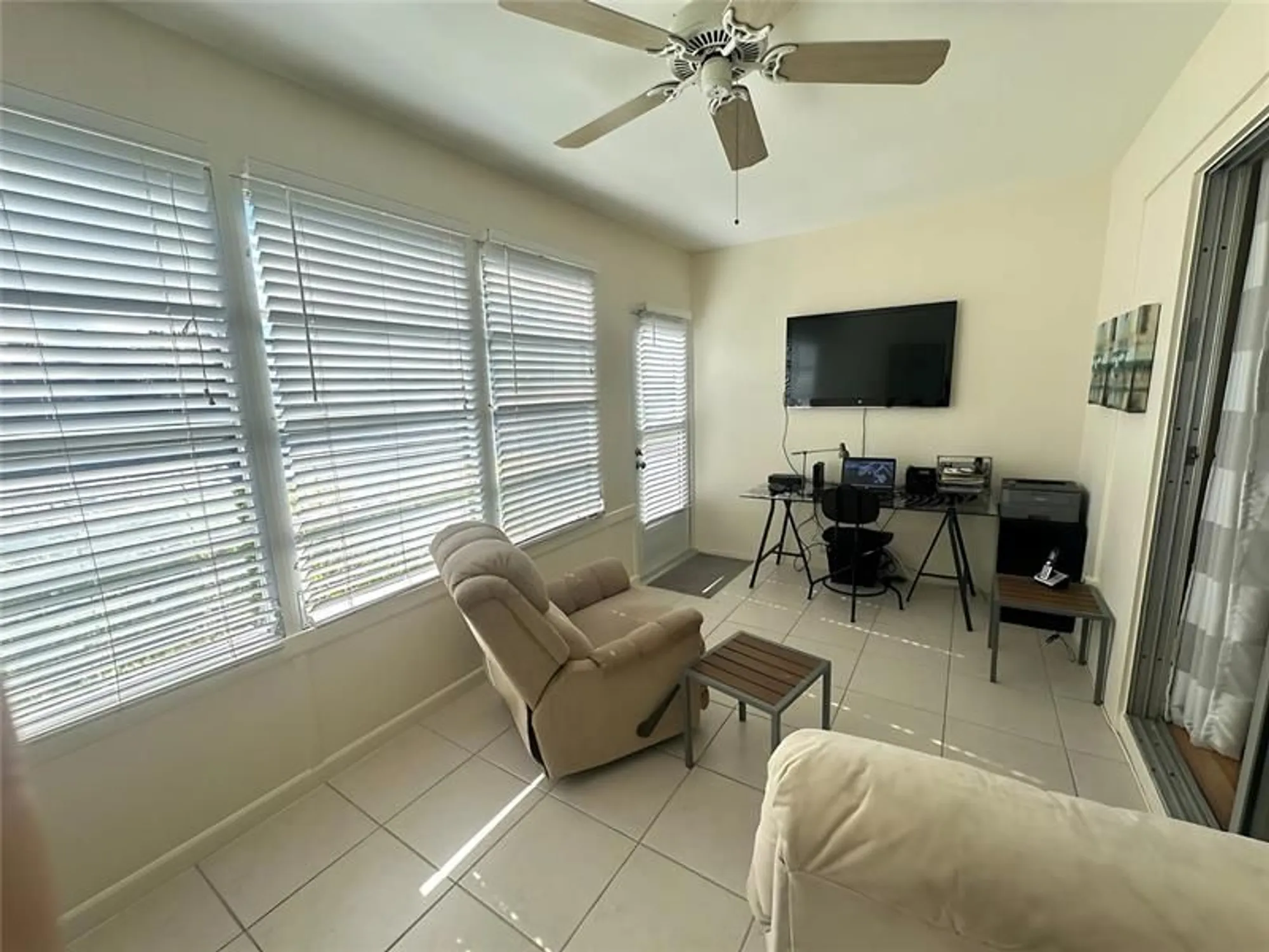 Property Slideshow image 19 of 40 | 1009 harwood c # 1009, Deerfield Beach, FL, 33442