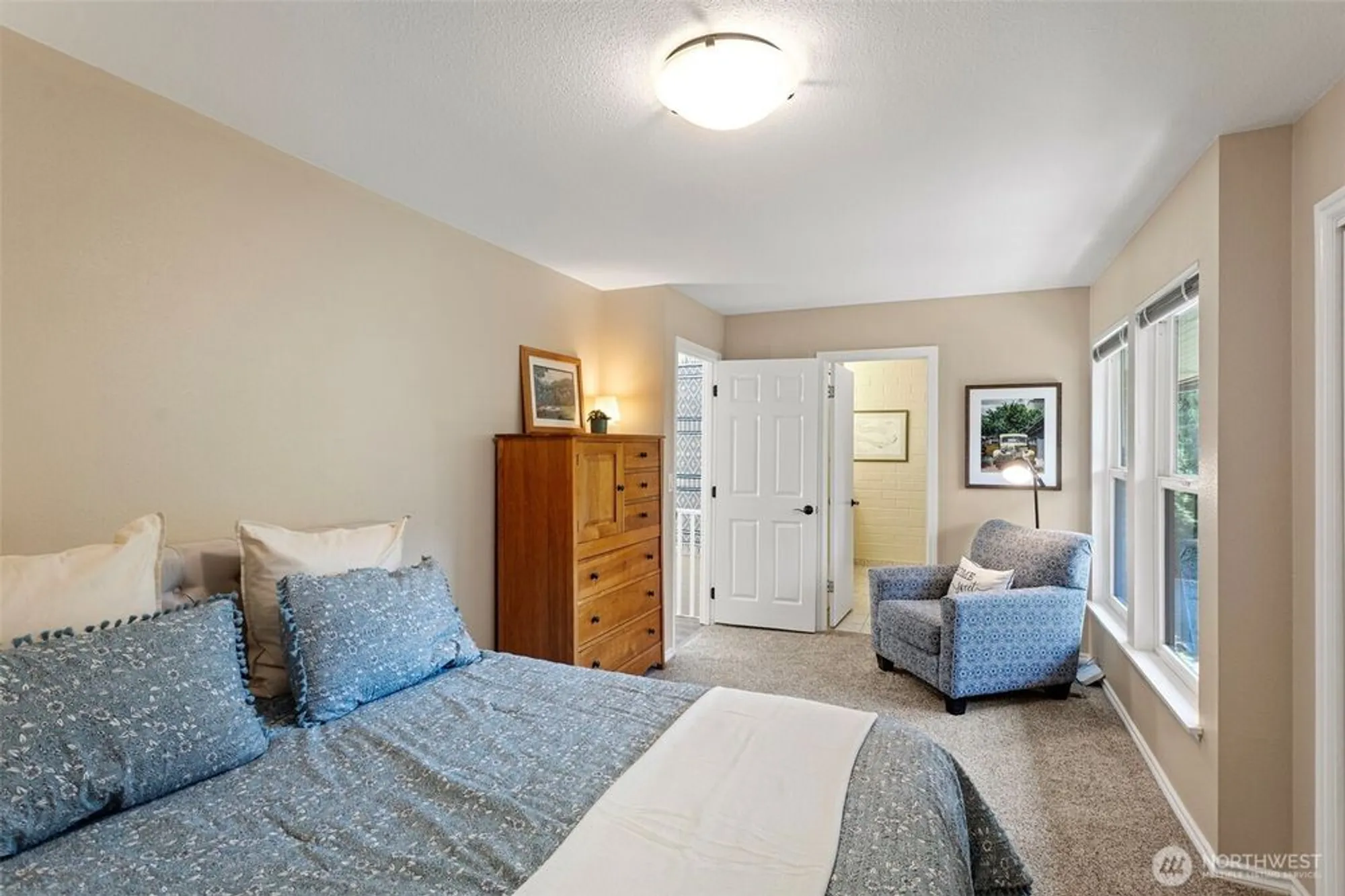 Property Slideshow image 22 of 40 | 10749 glen acres dr s # 10749s, Seattle, WA, 98168