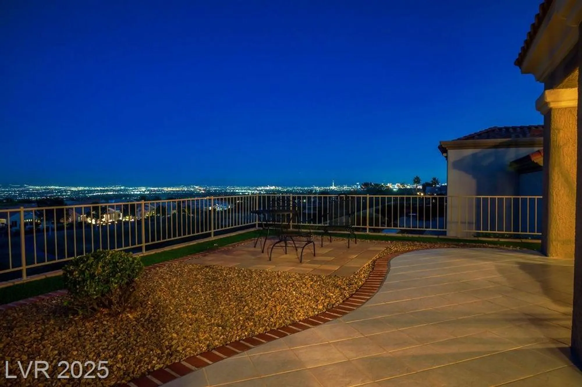 Property Slideshow image 37 of 99 | 10712 button willow dr, Las Vegas, NV, 89134