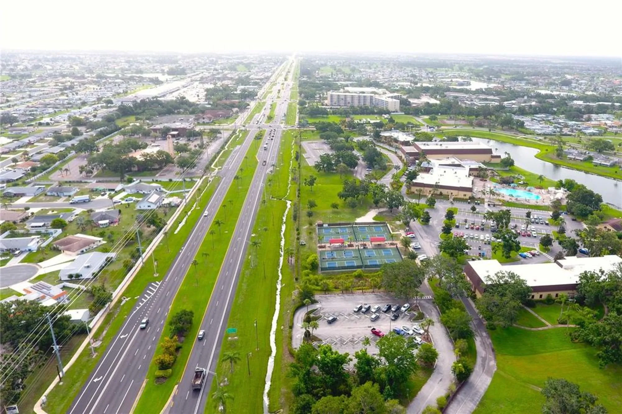 Property Slideshow image 34 of 40 | 101 cambridge trl apt 194, Sun City Center, FL, 33573