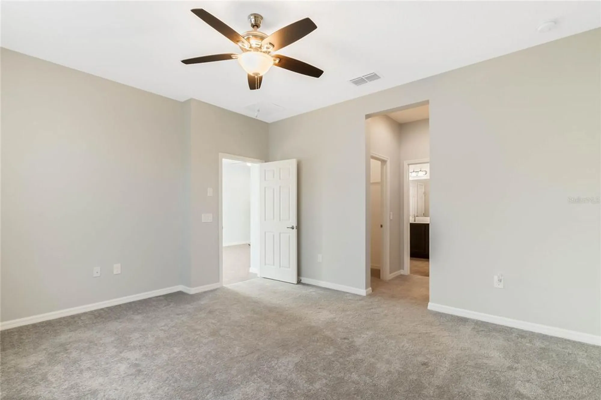 Property Slideshow image 13 of 44 | 308 vestrella dr, Kissimmee, FL, 34759