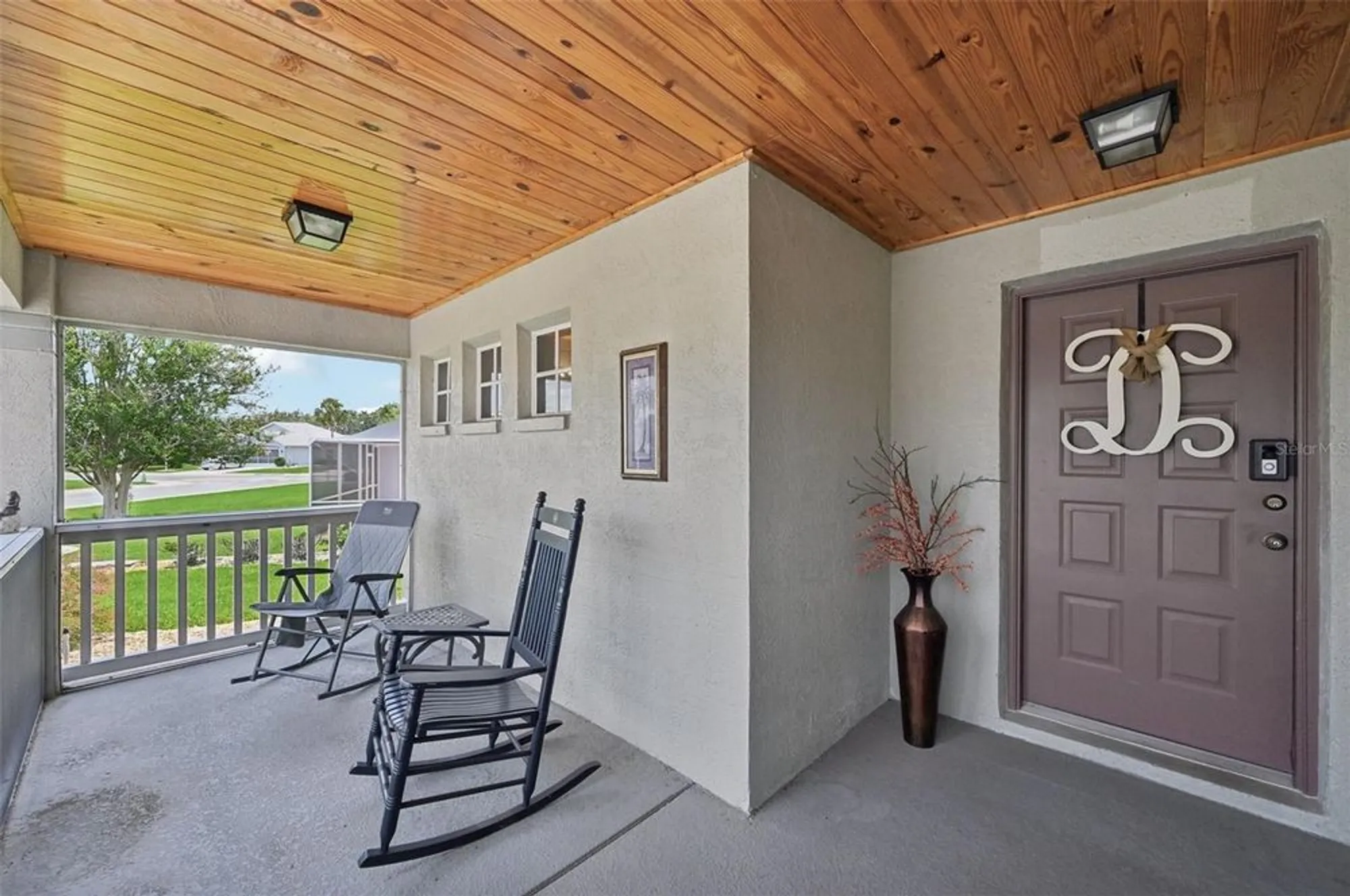 Property Slideshow image 9 of 46 | 2306 emerald lake dr, Sun City Center, FL, 33573