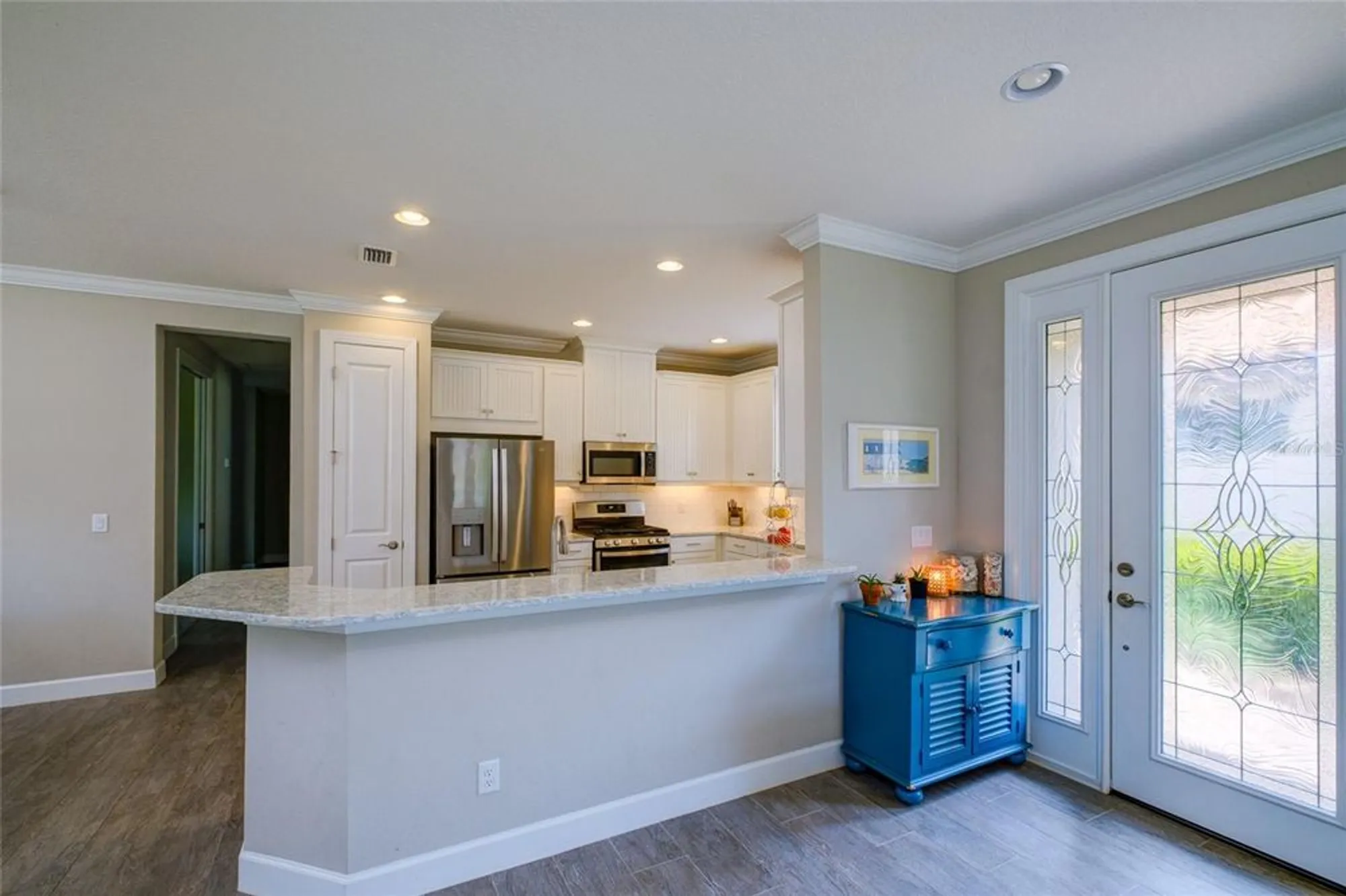 Property Slideshow image 7 of 46 | 5301 bartolomeo st, Sarasota, FL, 34238