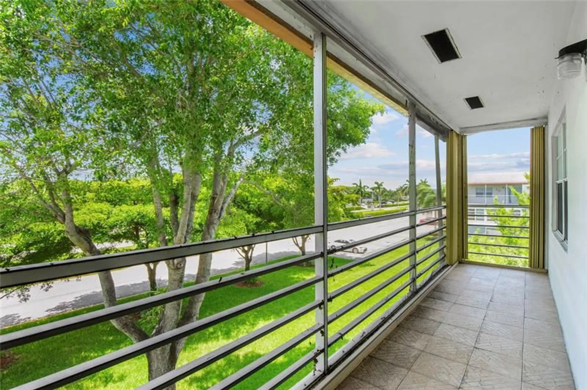 Property Slideshow image 5 of 26 | 410 fanshaw j # 410, Boca Raton, FL, 33434