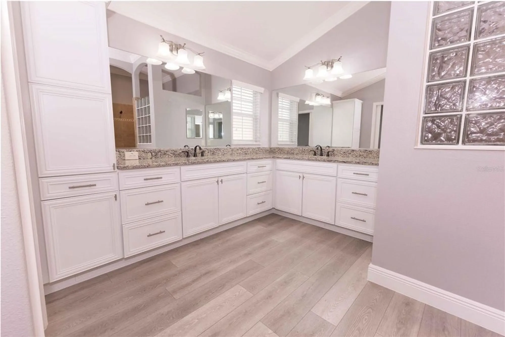 Property Slideshow image 21 of 42 | 3976 ironwood ln, The Villages, FL, 32163