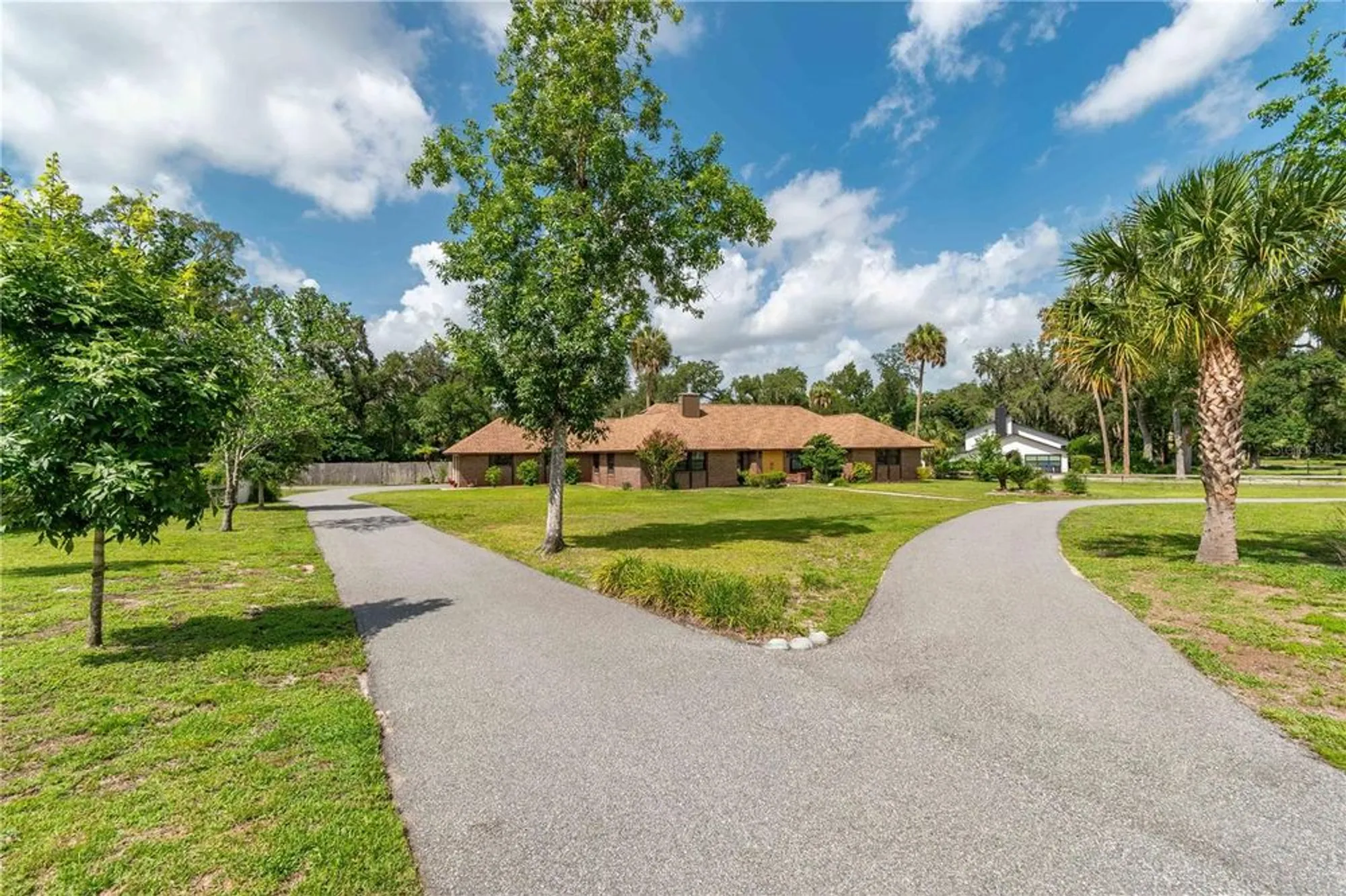 Property Slideshow image 5 of 66 | 3555 sw 24th avenue rd, Ocala, FL, 34471