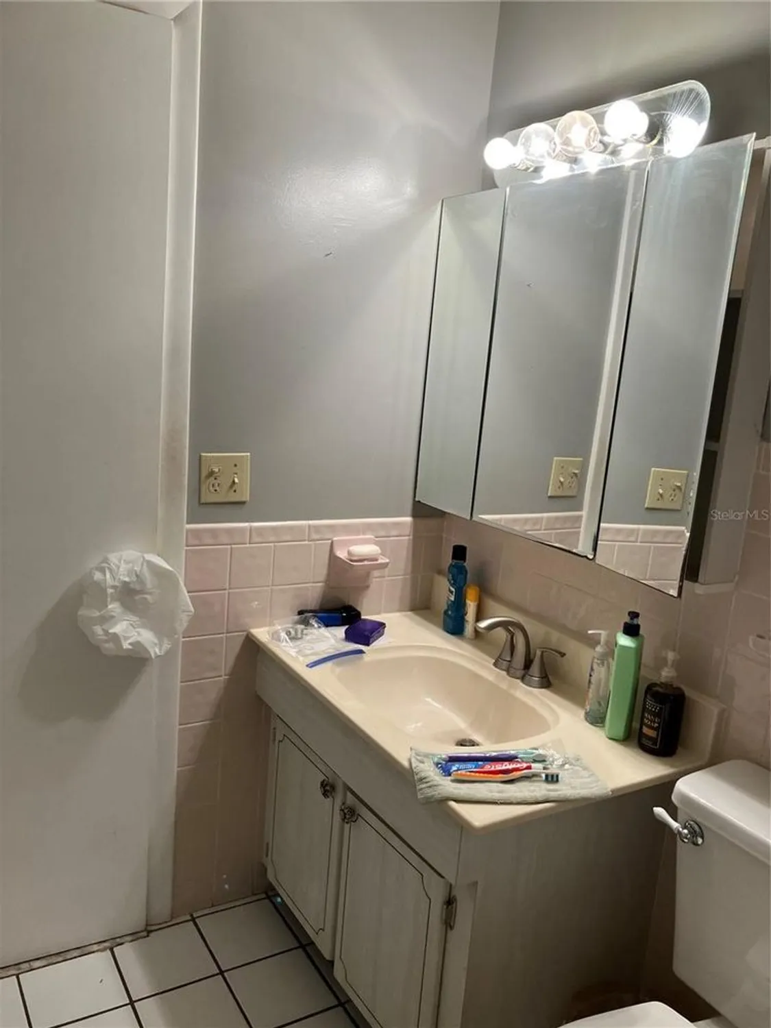 Property Slideshow image 11 of 15 | 5247 81st st n apt 18, Saint Petersburg, FL, 33709