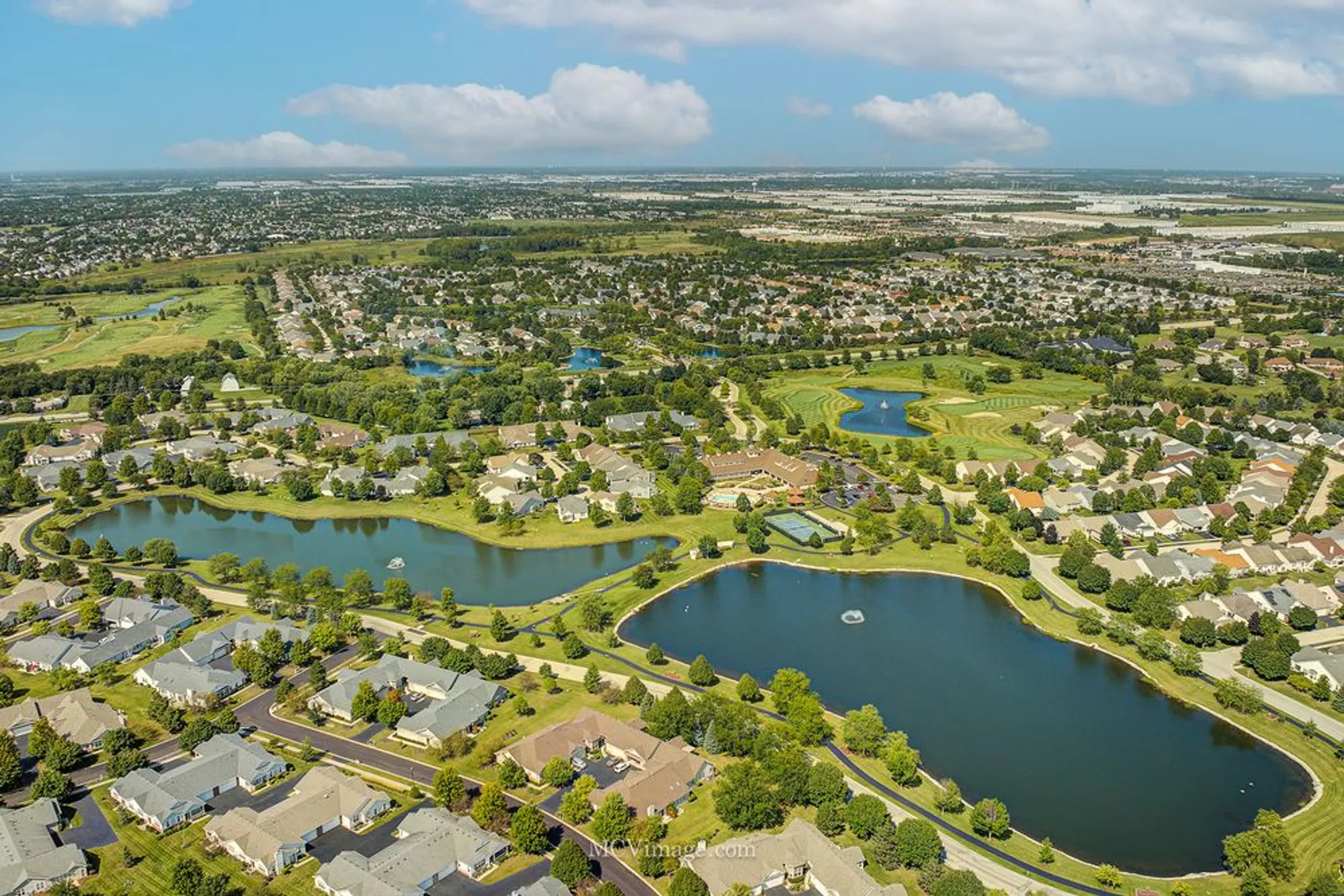 Property Slideshow image 30 of 34 | 21525 lake saint clair dr, Crest Hill, IL, 60403