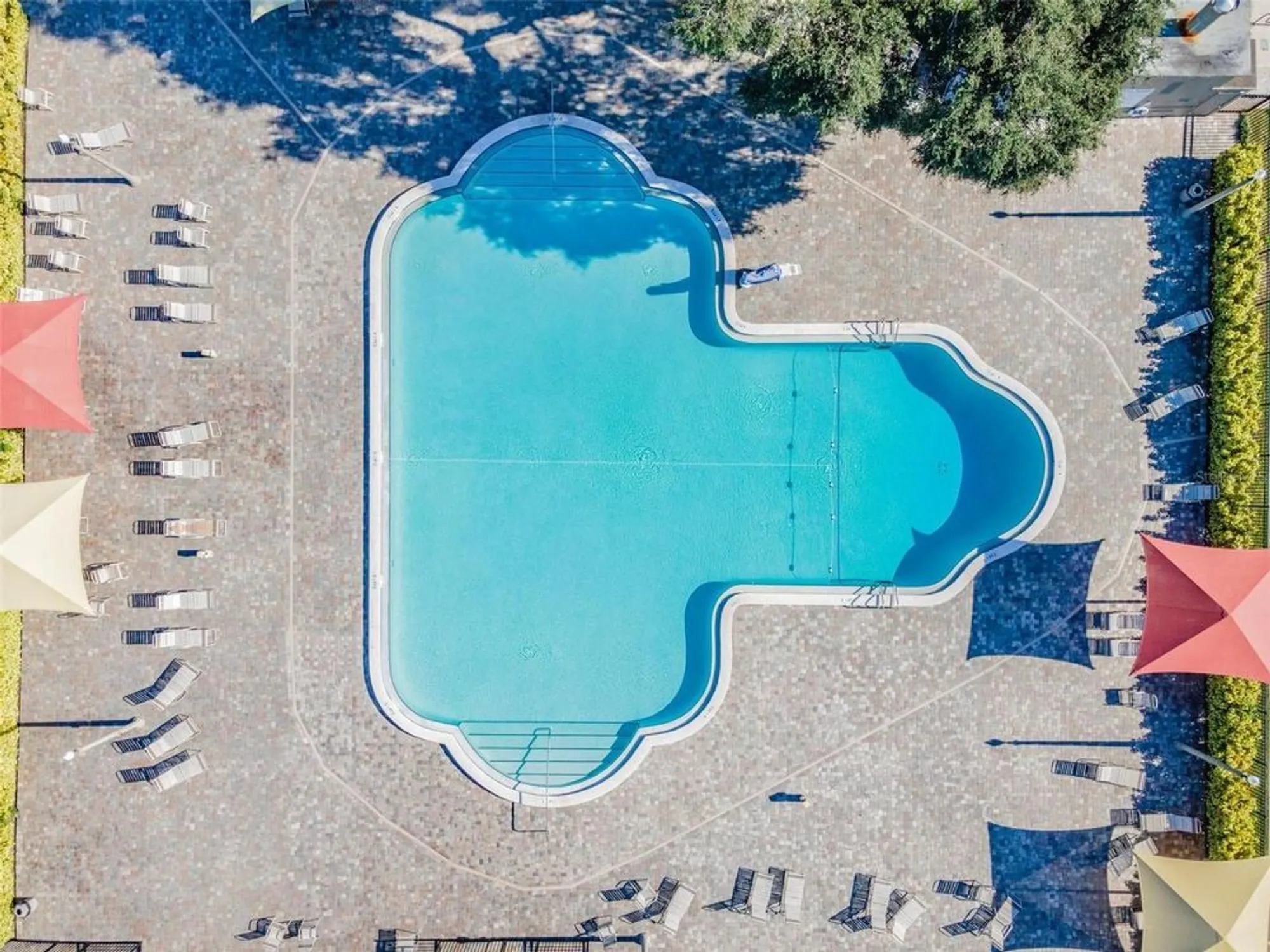 Property Slideshow image 33 of 46 | 2000 world parkway blvd apt 15, Clearwater, FL, 33763