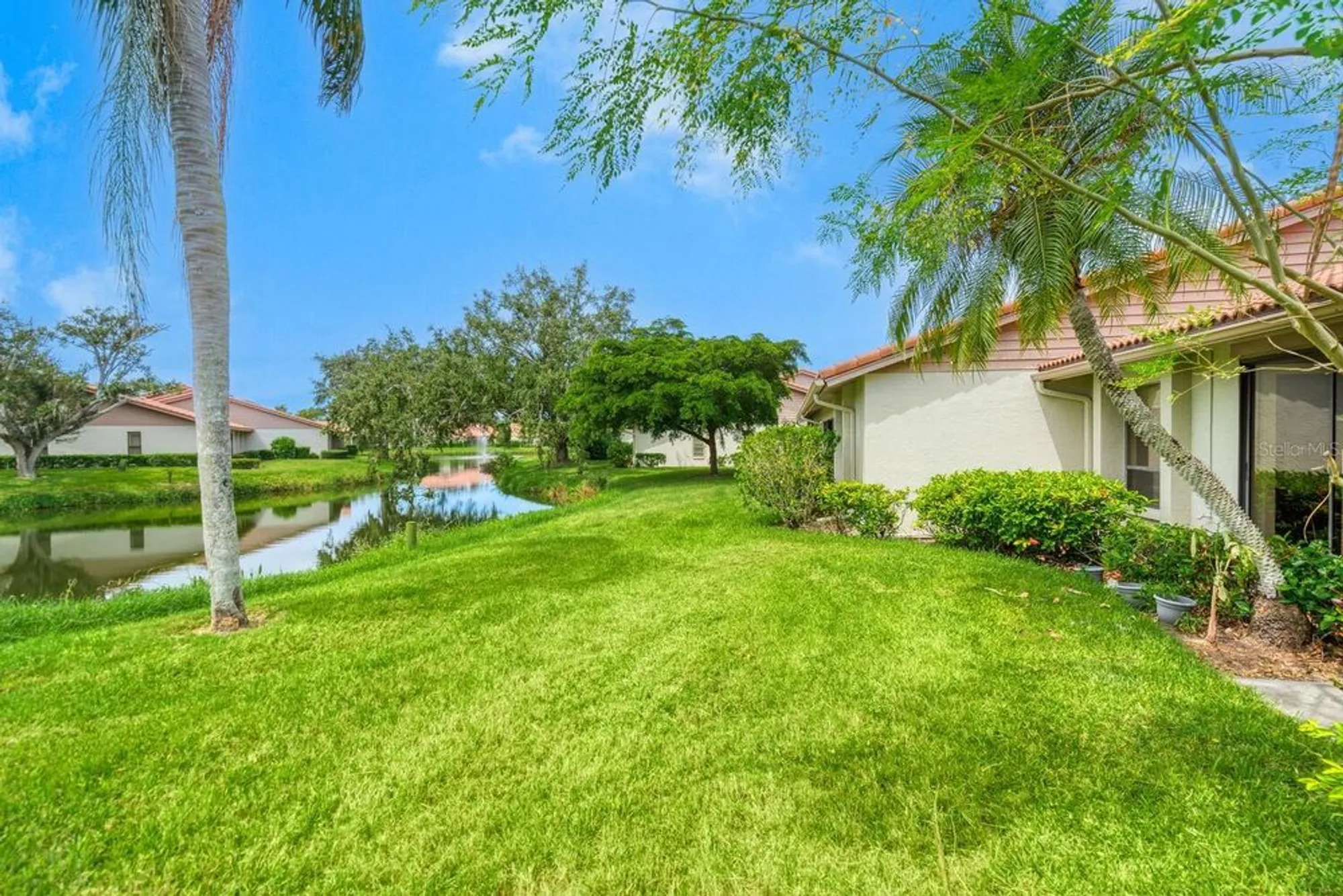 Property Slideshow image 37 of 49 | 4033 wilshire cir 139, Sarasota, FL, 34238