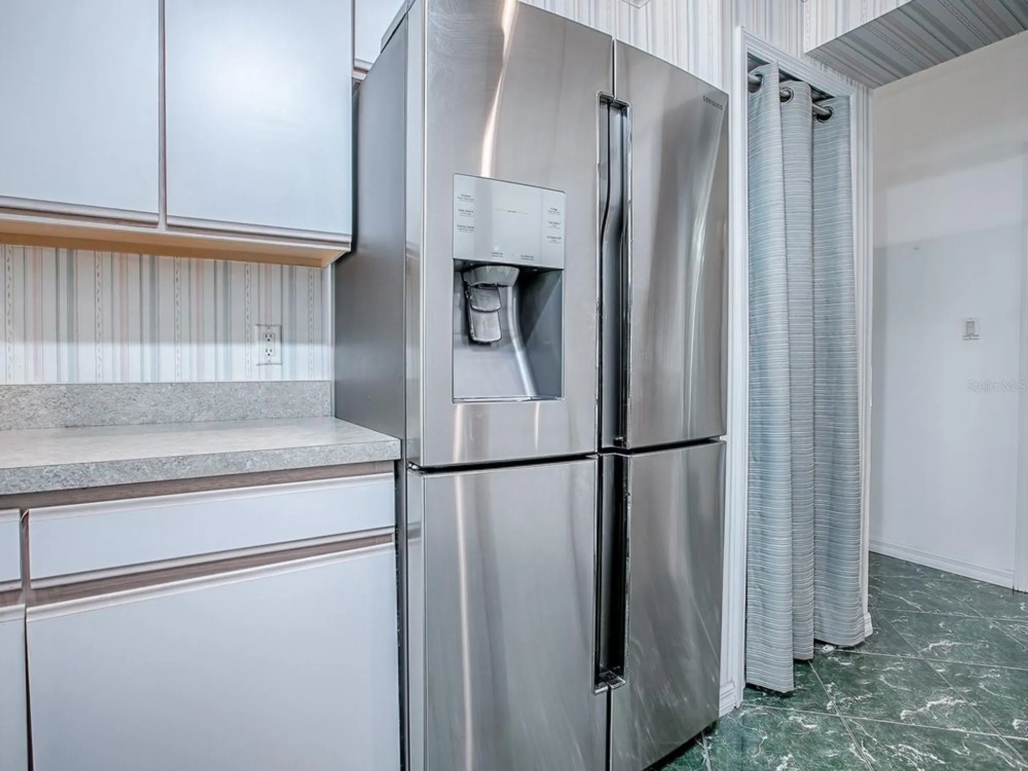 Property Slideshow image 21 of 67 | 25348 crestwater dr, Leesburg, FL, 34748