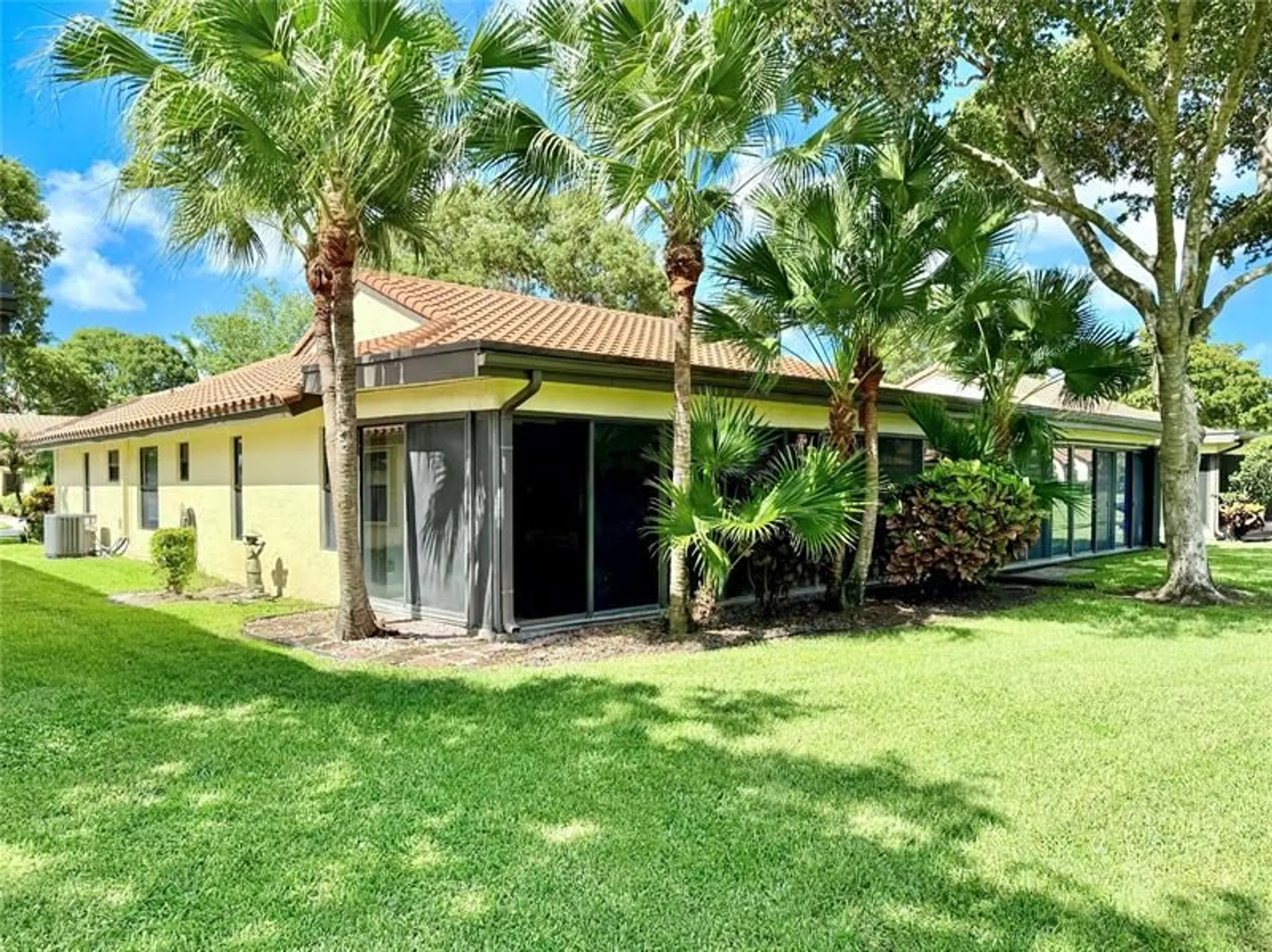 Property Slideshow image 33 of 44 | 5908 sunswept ln b, Boynton Beach, FL, 33437