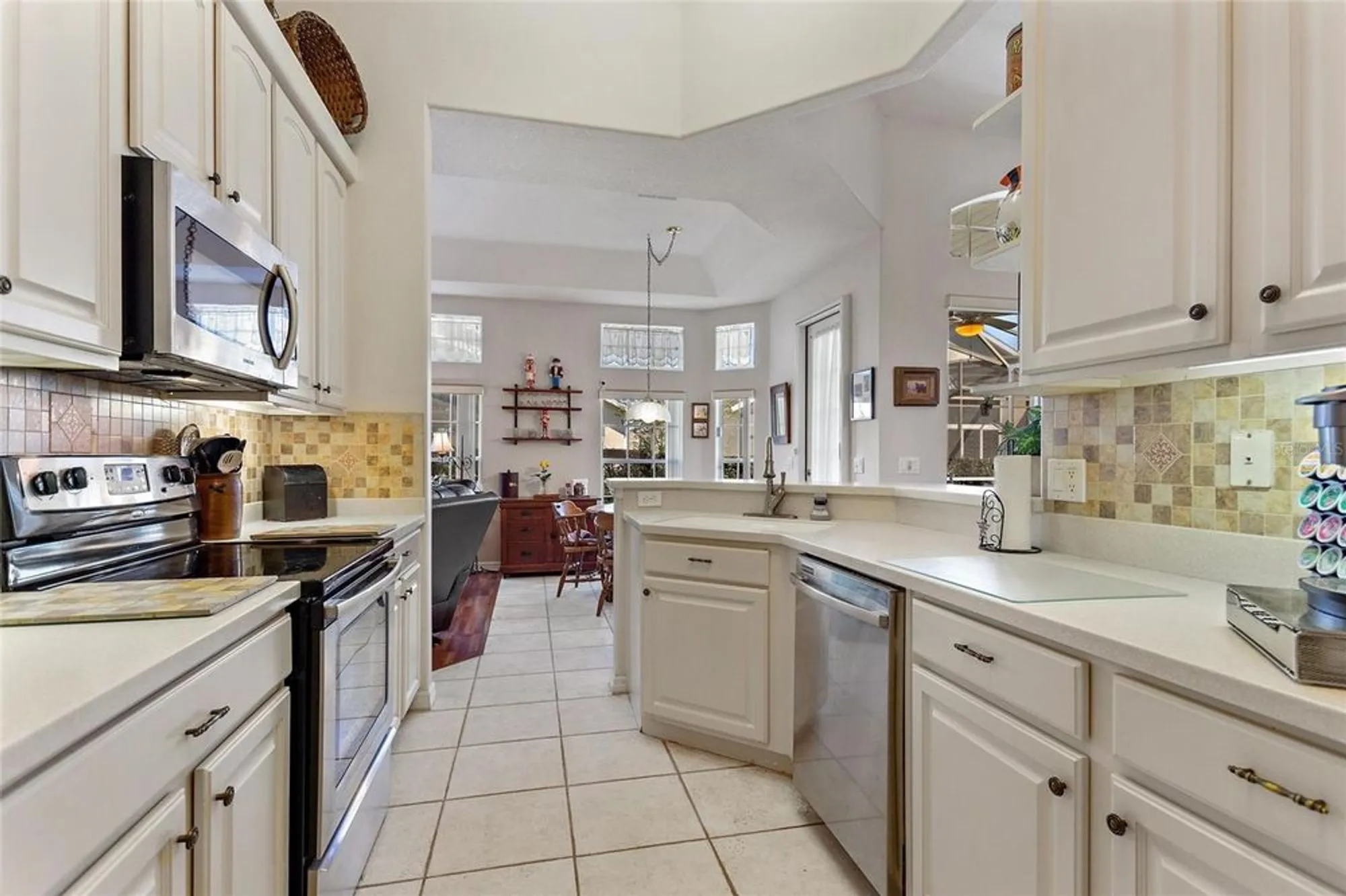 Property Slideshow image 13 of 64 | 100 moss ln, Davenport, FL, 33837
