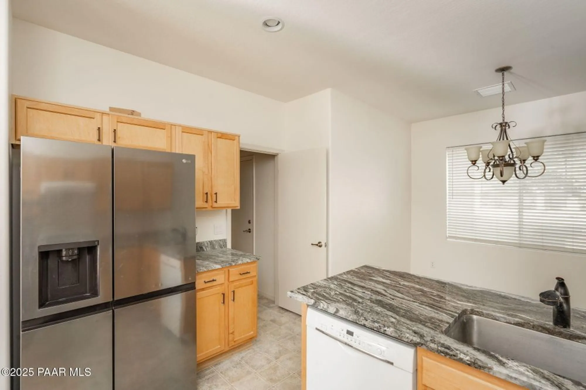 Property Slideshow image 15 of 36 | 7677 e shimmer ln, Prescott Valley, AZ, 86315