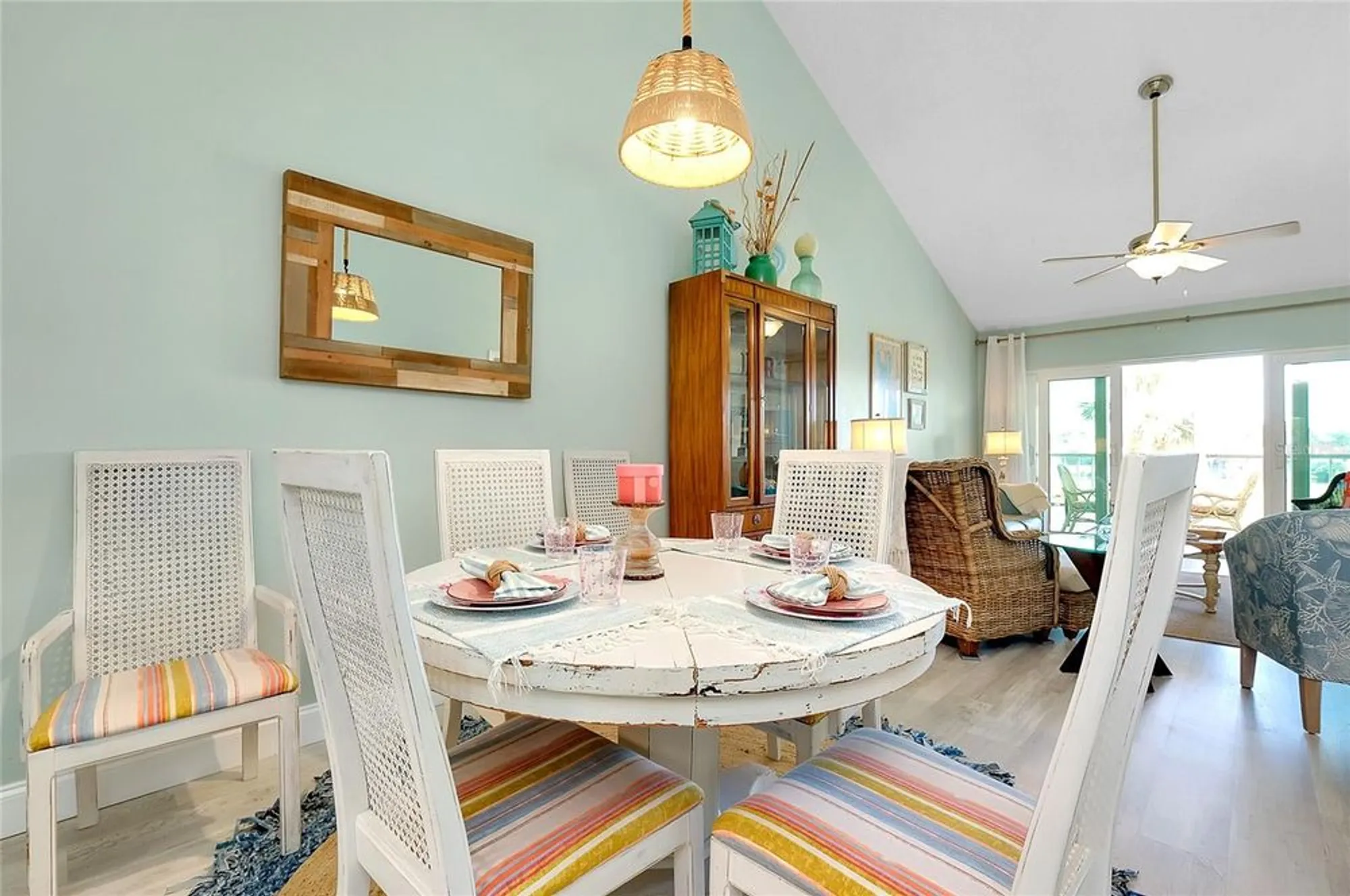 Property Slideshow image 13 of 36 | 410 cerromar cir 240, Venice, FL, 34293