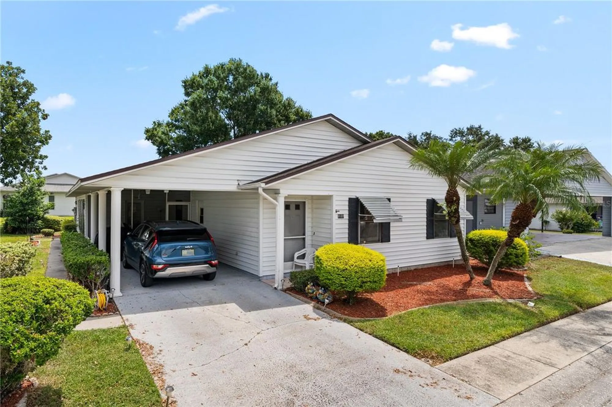 Property Slideshow image 2 of 25 | 1967 long boat dr, Lakeland, FL, 33810
