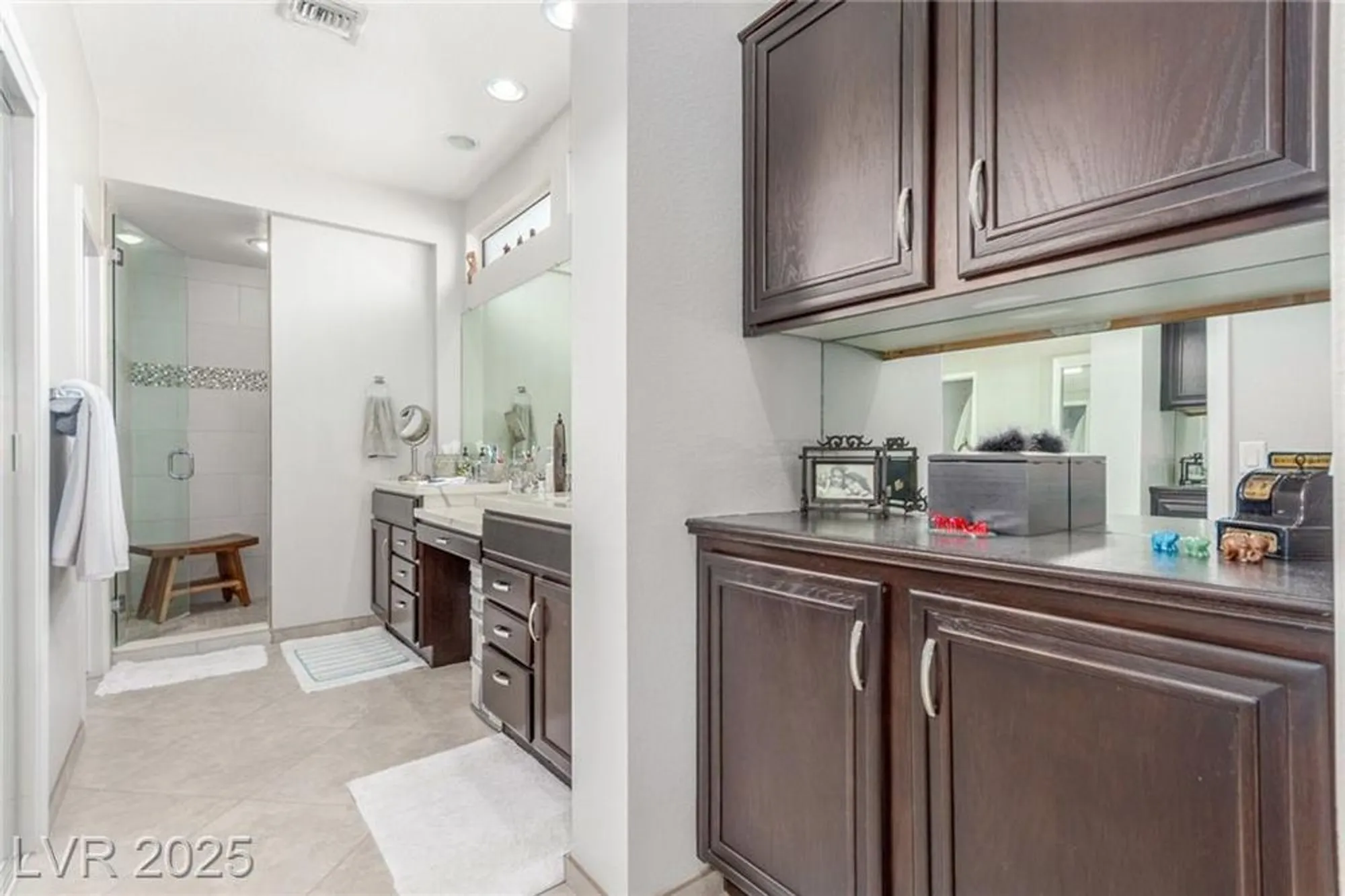 Property Slideshow image 21 of 30 | 2456 desert glen dr, Las Vegas, NV, 89134
