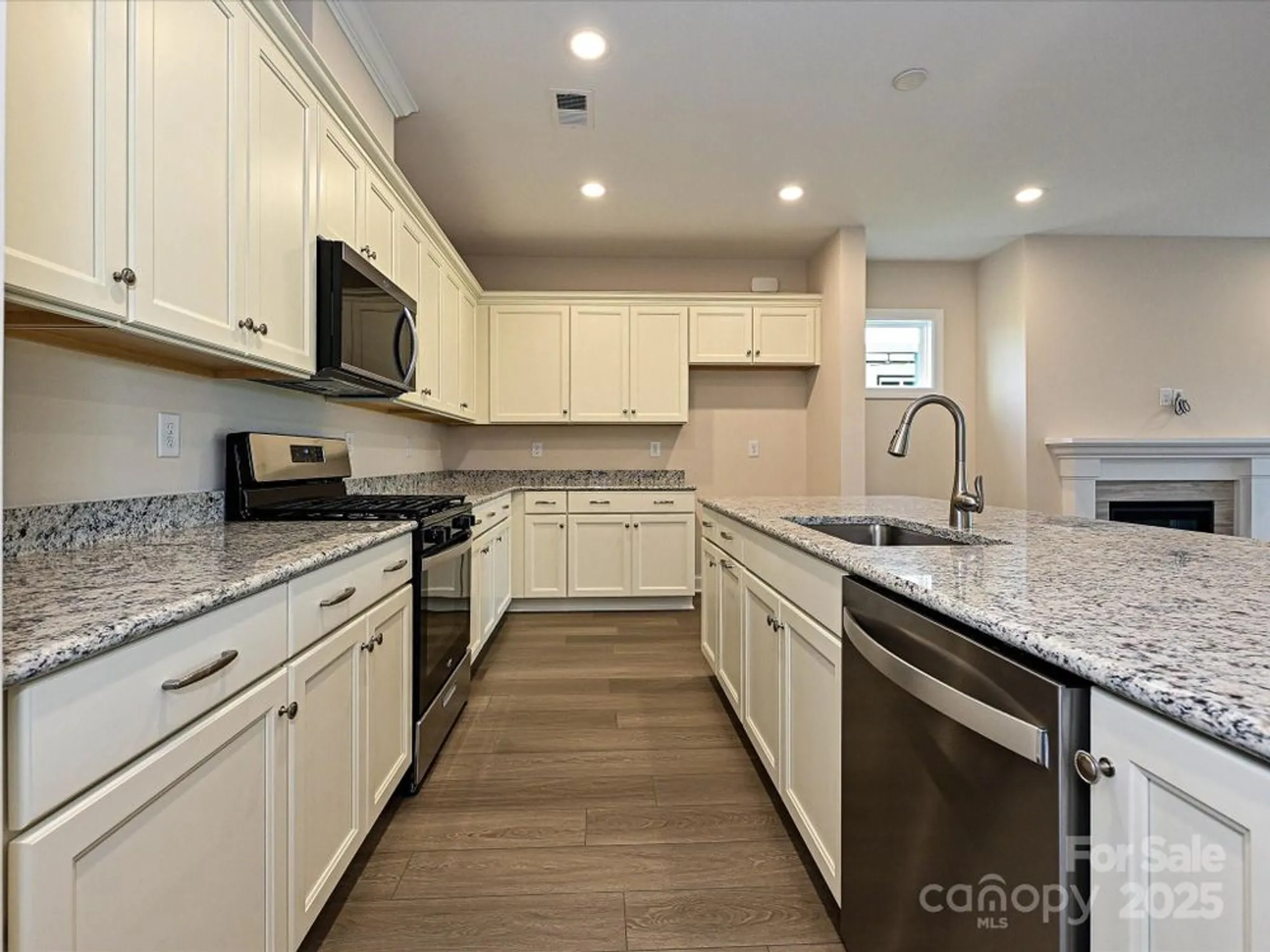 Property Slideshow image 20 of 45 | 118 stowaway dr 1219, Denver, NC, 28037