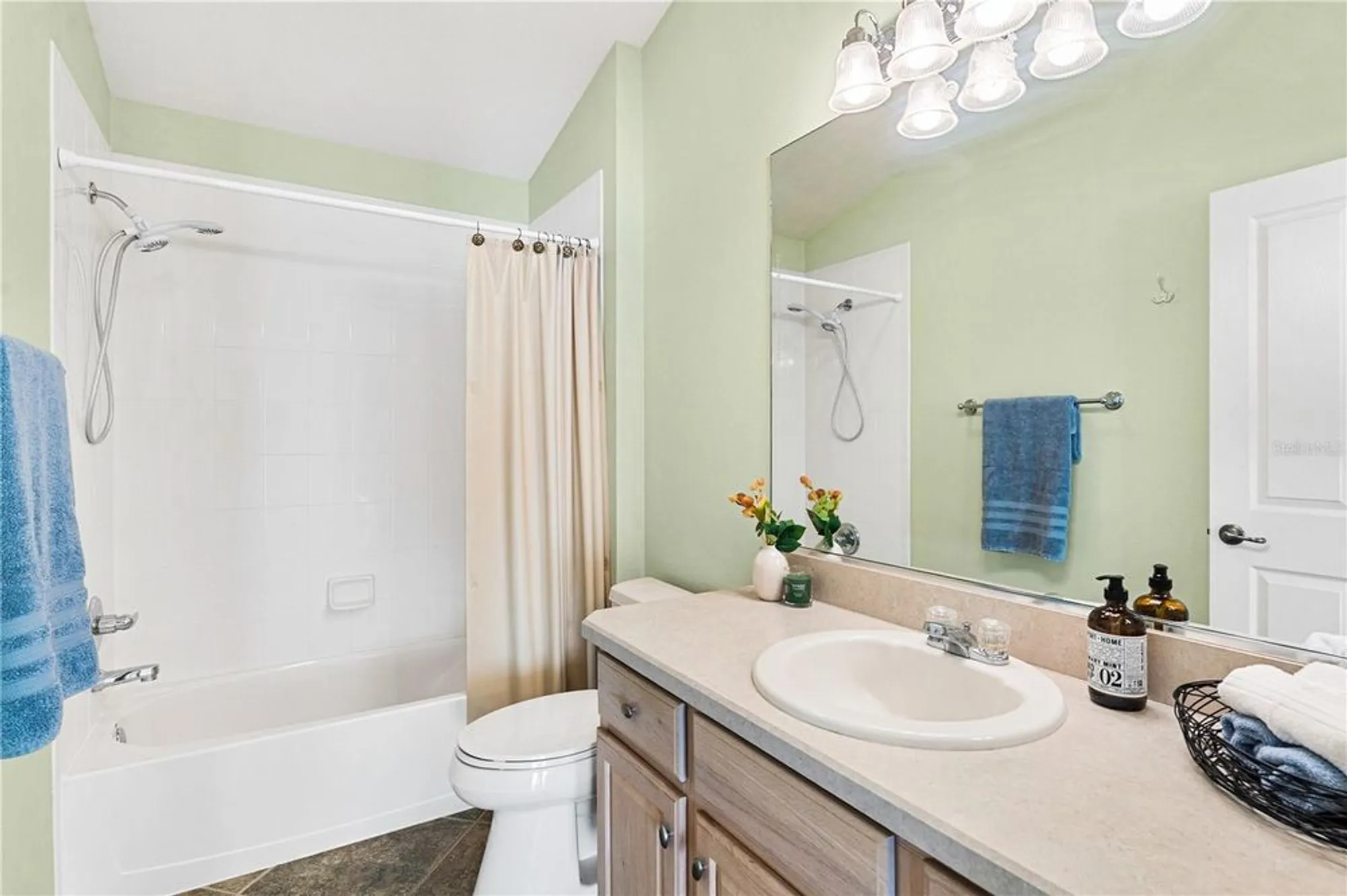 Property Slideshow image 19 of 30 | 17086 se 75th wickson ct, The Villages, FL, 32162