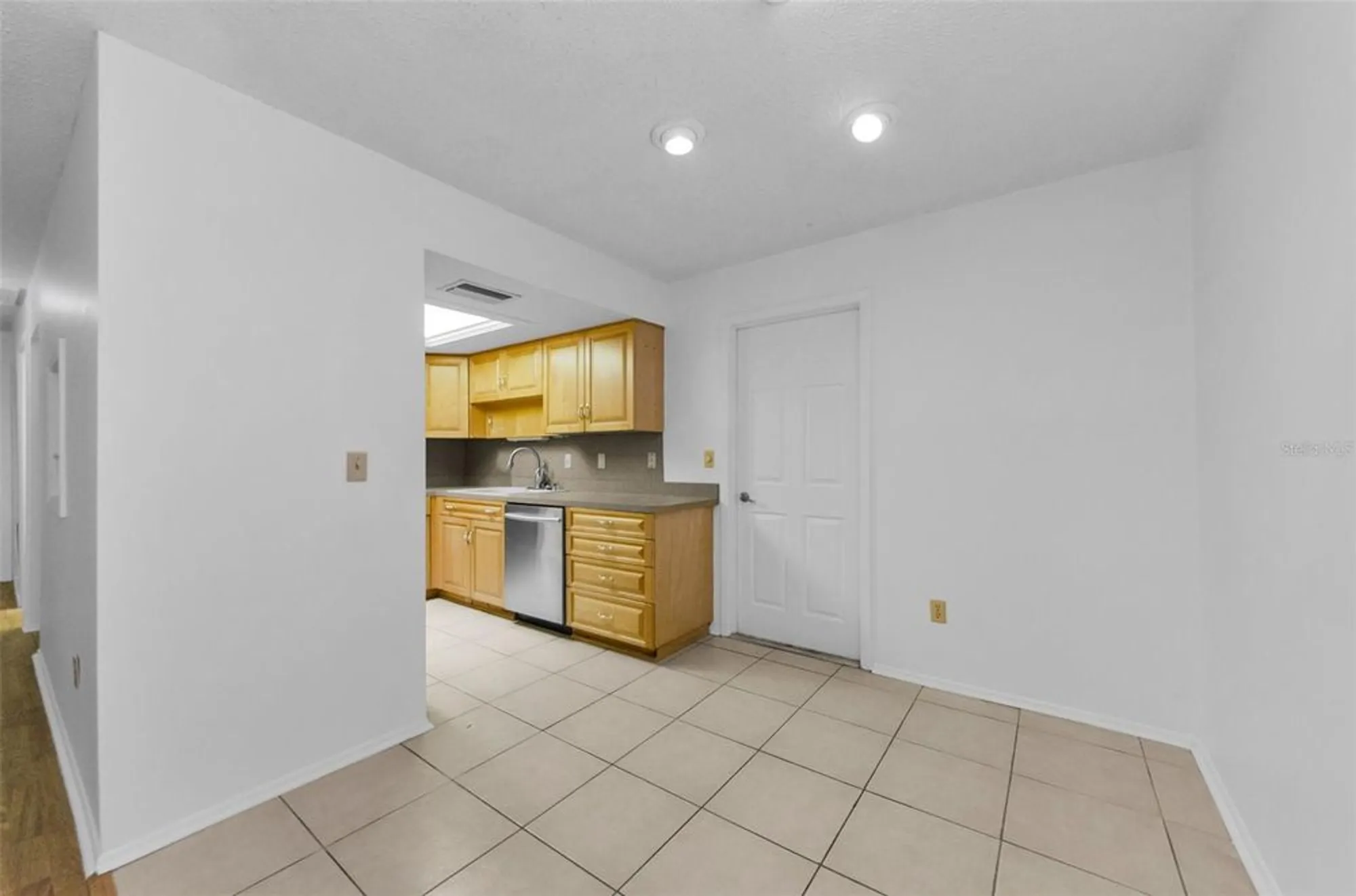 Property Slideshow image 12 of 95 | 2836 highlands blvd a, Palm Harbor, FL, 34684