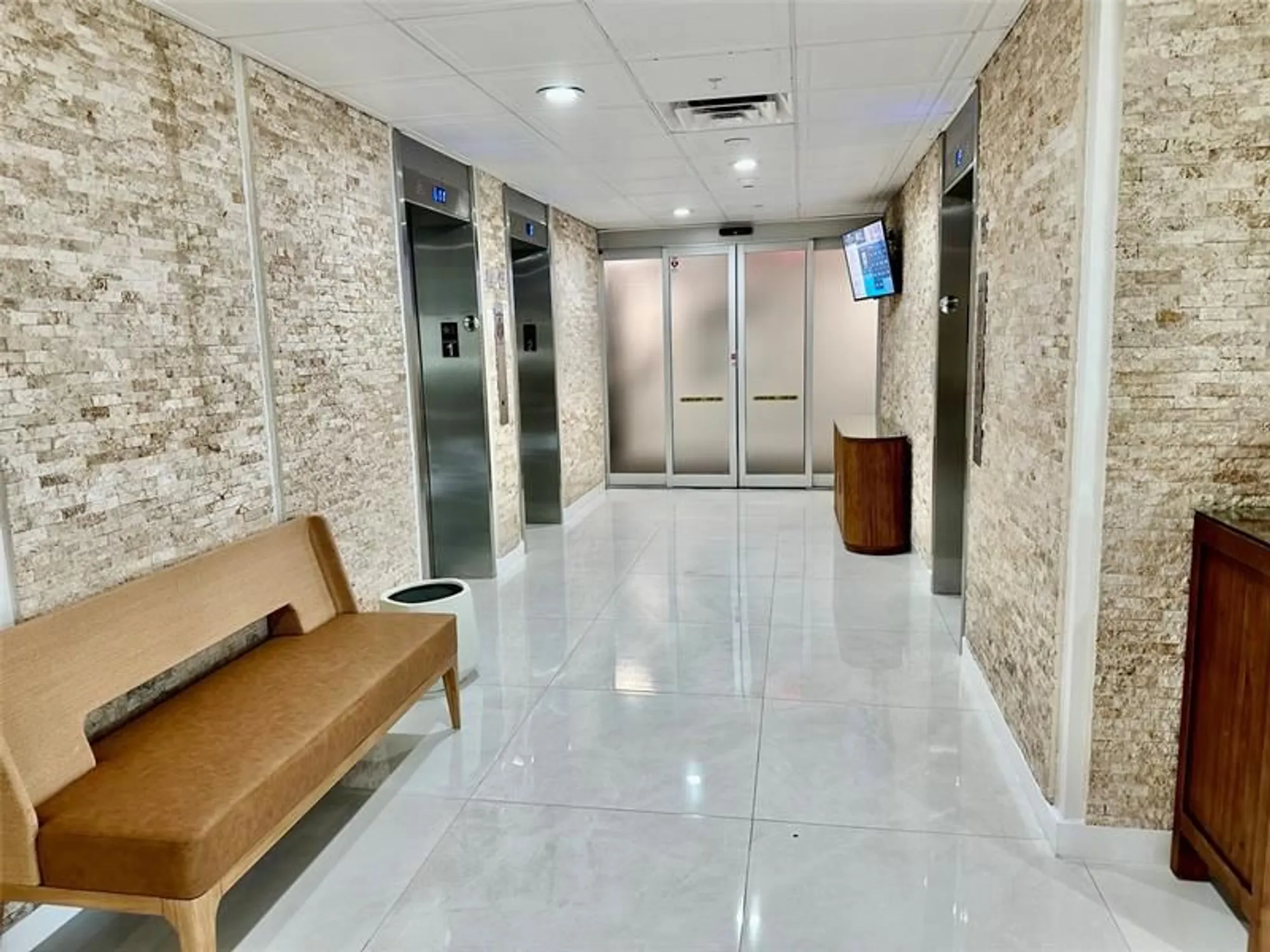 Property Slideshow image 6 of 45 | 3200 ne 36th st apt 1412a, Fort Lauderdale, FL, 33308