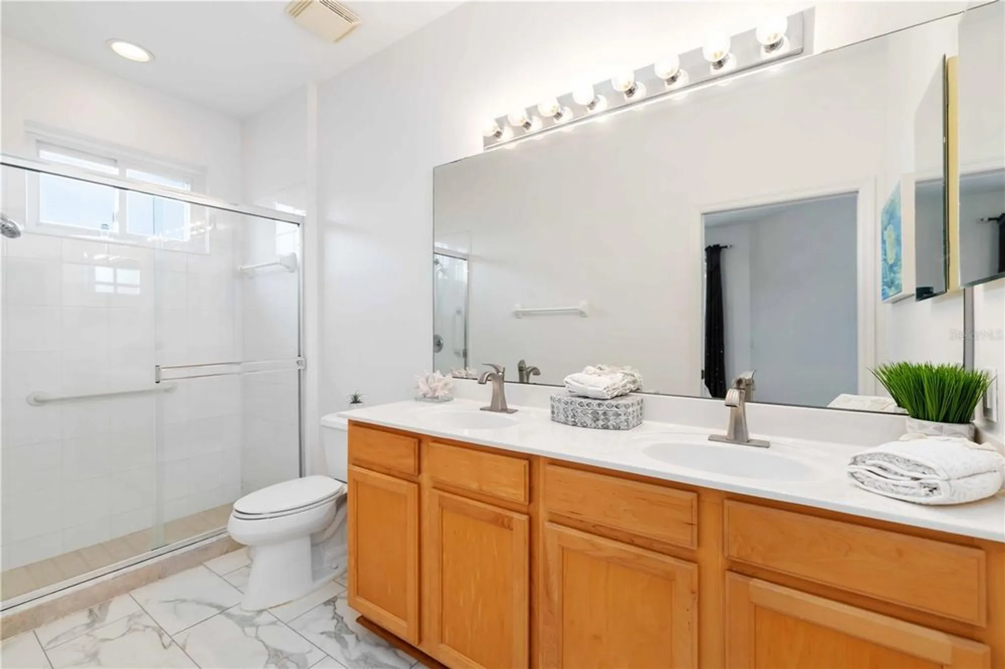 Property Slideshow image 31 of 39 | 4209 cascade falls dr, Sarasota, FL, 34243