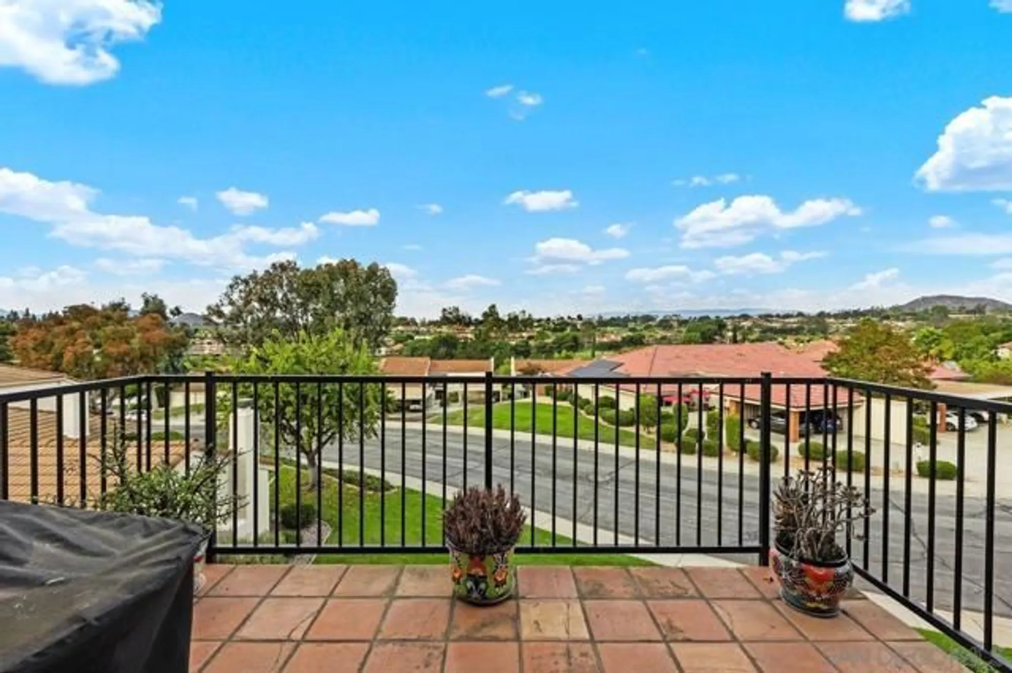 Property Slideshow image 9 of 39 | 17465 plaza animado 147, San Diego, CA, 92128