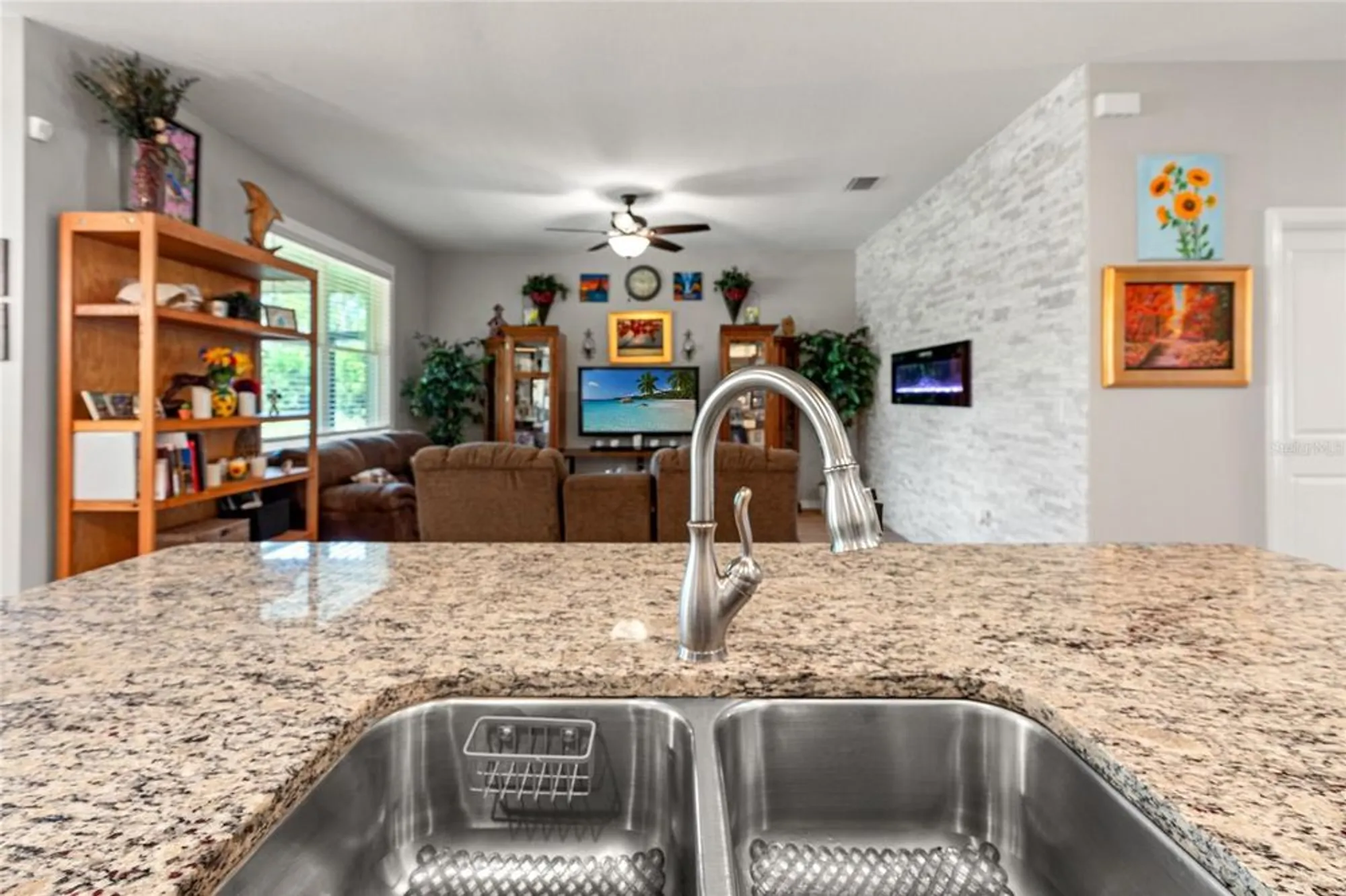 Property Slideshow image 15 of 54 | 12526 eastpointe dr, Dade City, FL, 33525