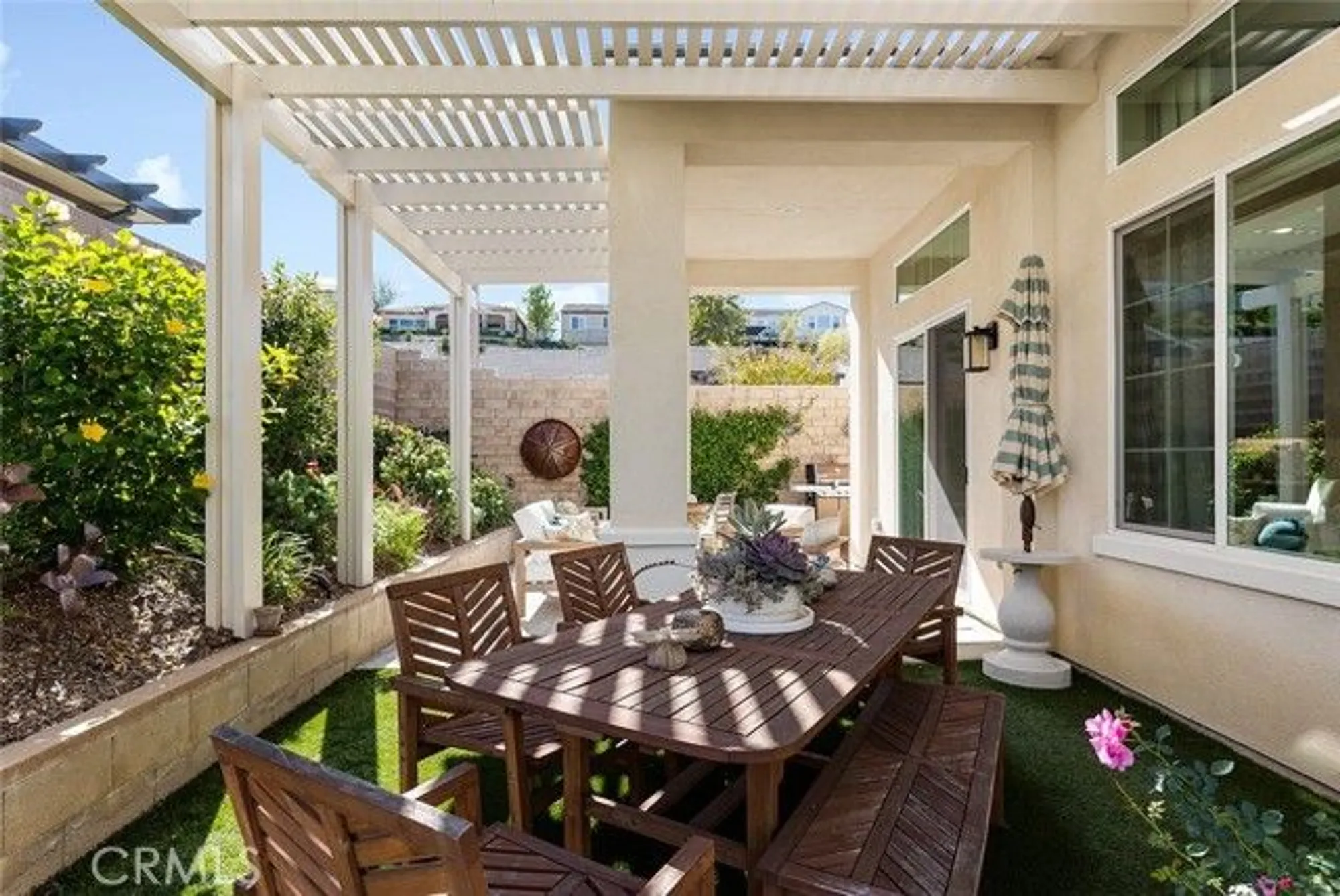 Property Slideshow image 29 of 43 | 25102 citron ln, Canyon Country, CA, 91387