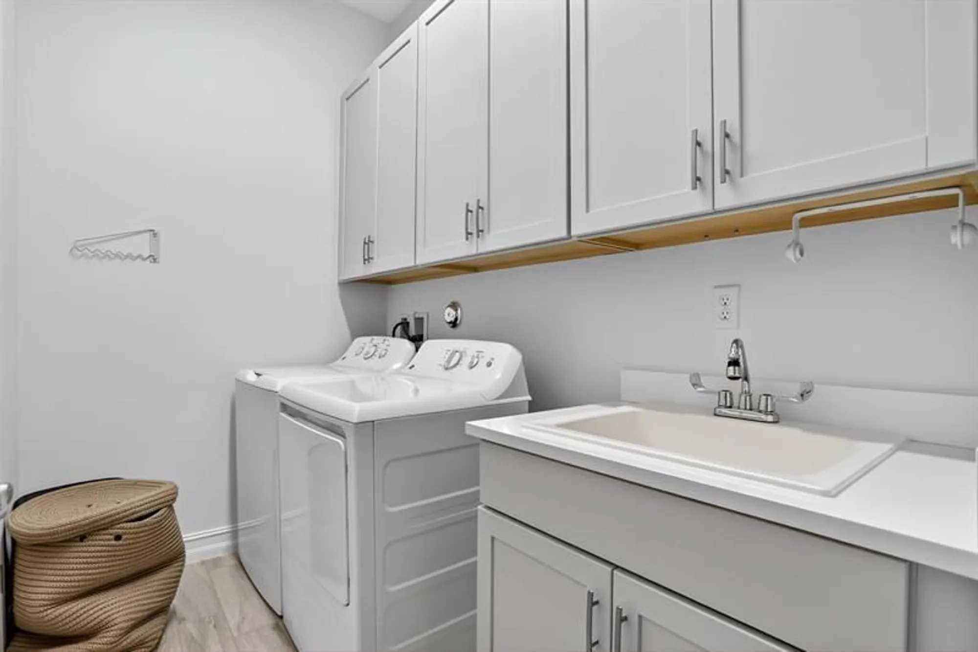 Property Slideshow image 13 of 65 | 11927 leon cir, Parkland, FL, 33076