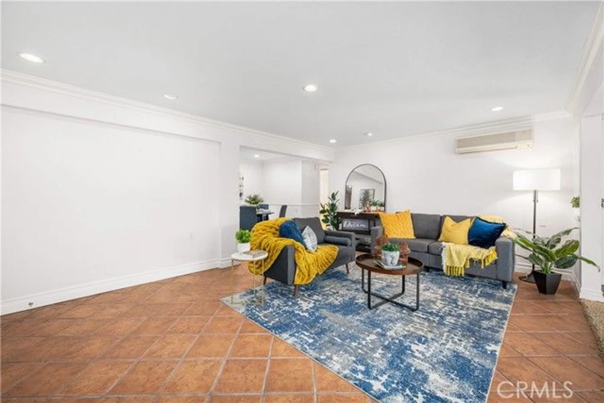 Property Slideshow image 14 of 43 | 1920 mckinney way apt 17a, Seal Beach, CA, 90740