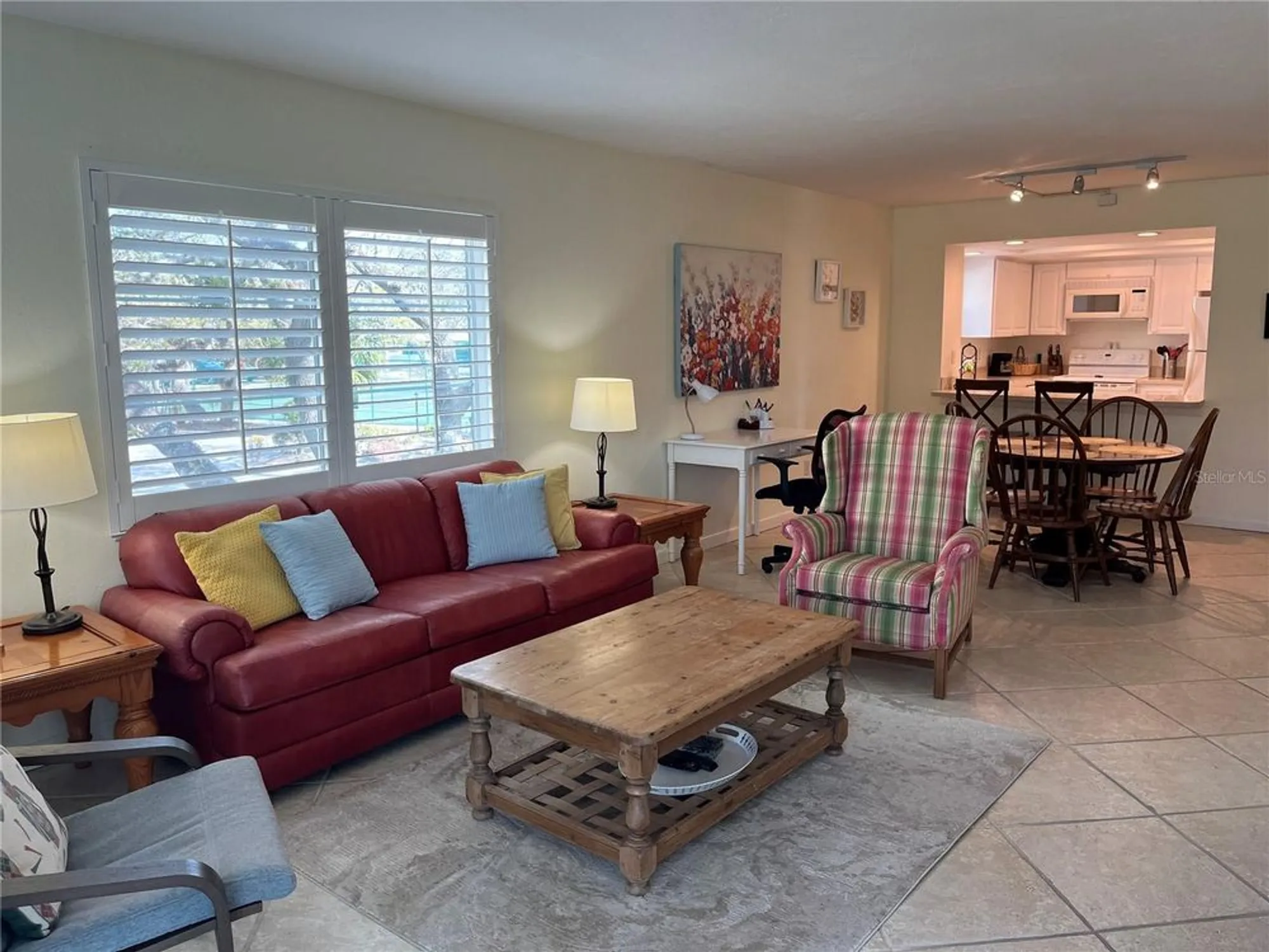 Property Slideshow image 16 of 32 | 1257 s portofino dr apt 208, Sarasota, FL, 34242