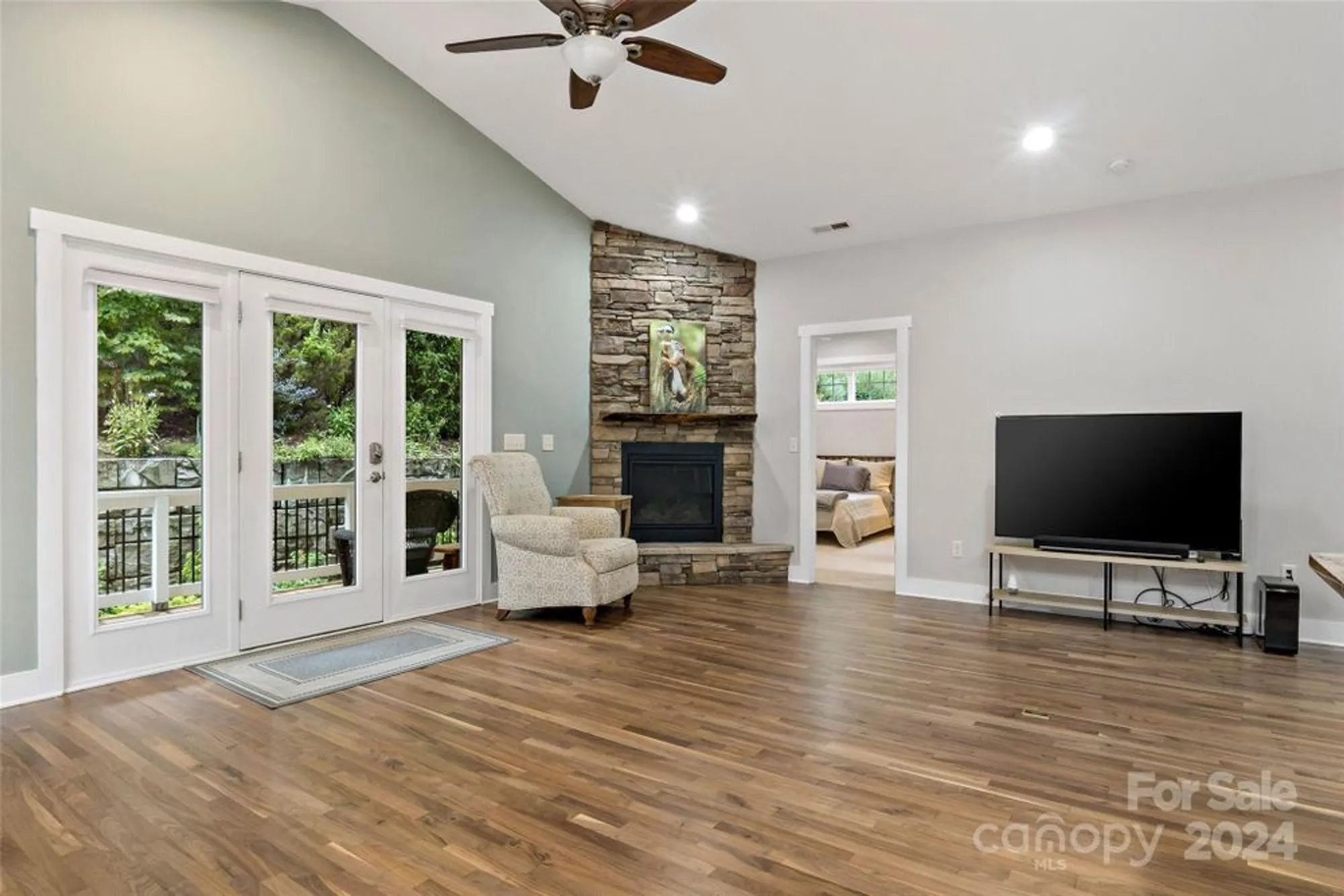 Property Slideshow image 11 of 43 | 4 nectar way, Swannanoa, NC, 28778