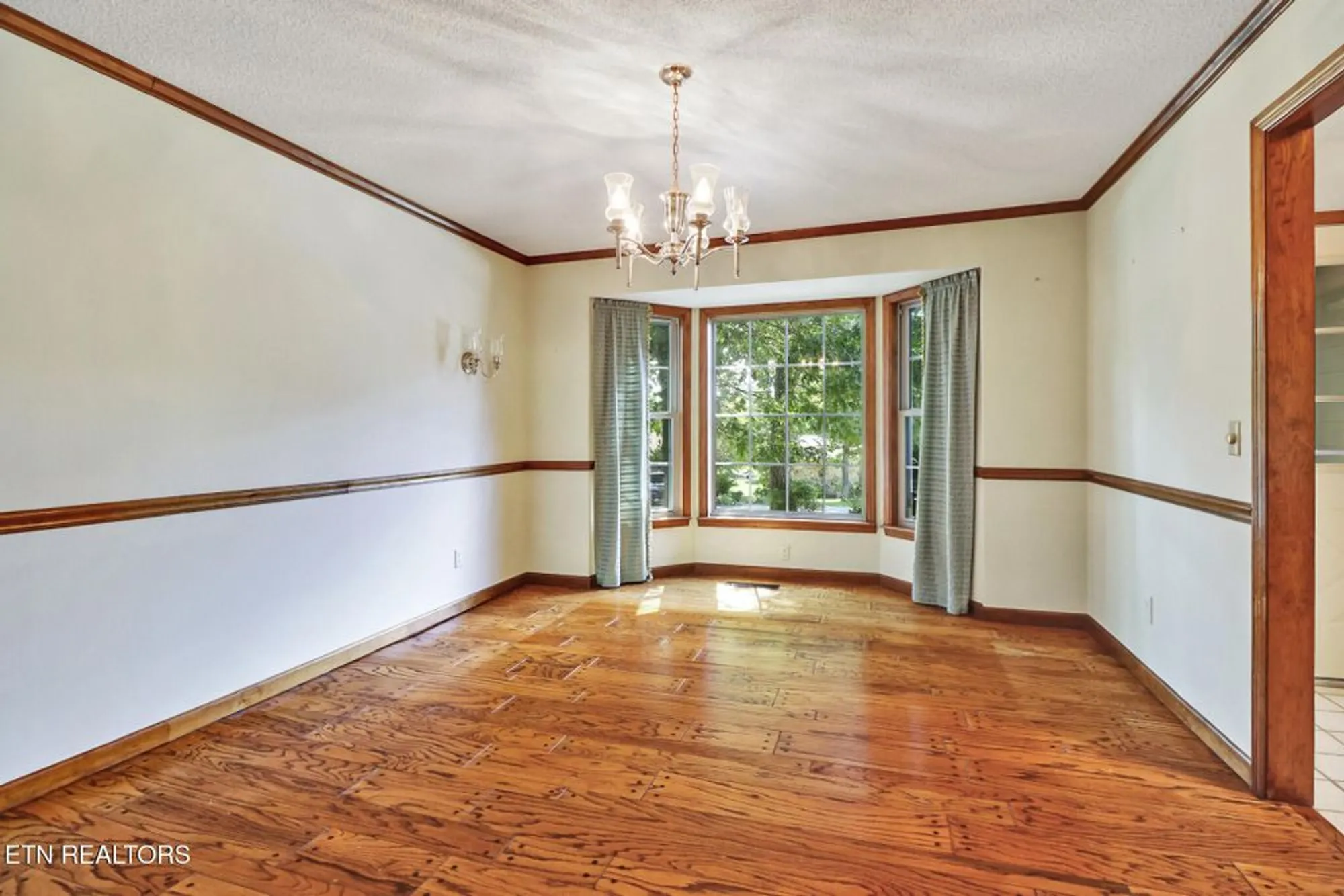 Property Slideshow image 15 of 51 | 143 sugarbush cir, Crossville, TN, 38558