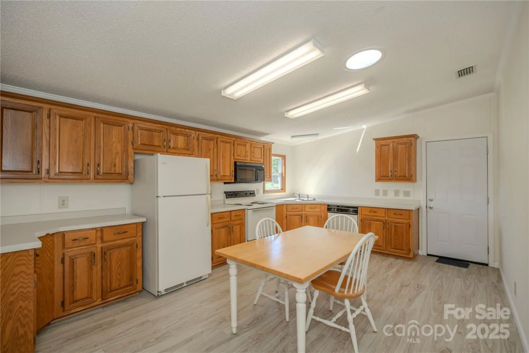 Property Slideshow image 3 of 22 | 14 beechnut dr, Hendersonville, NC, 28739