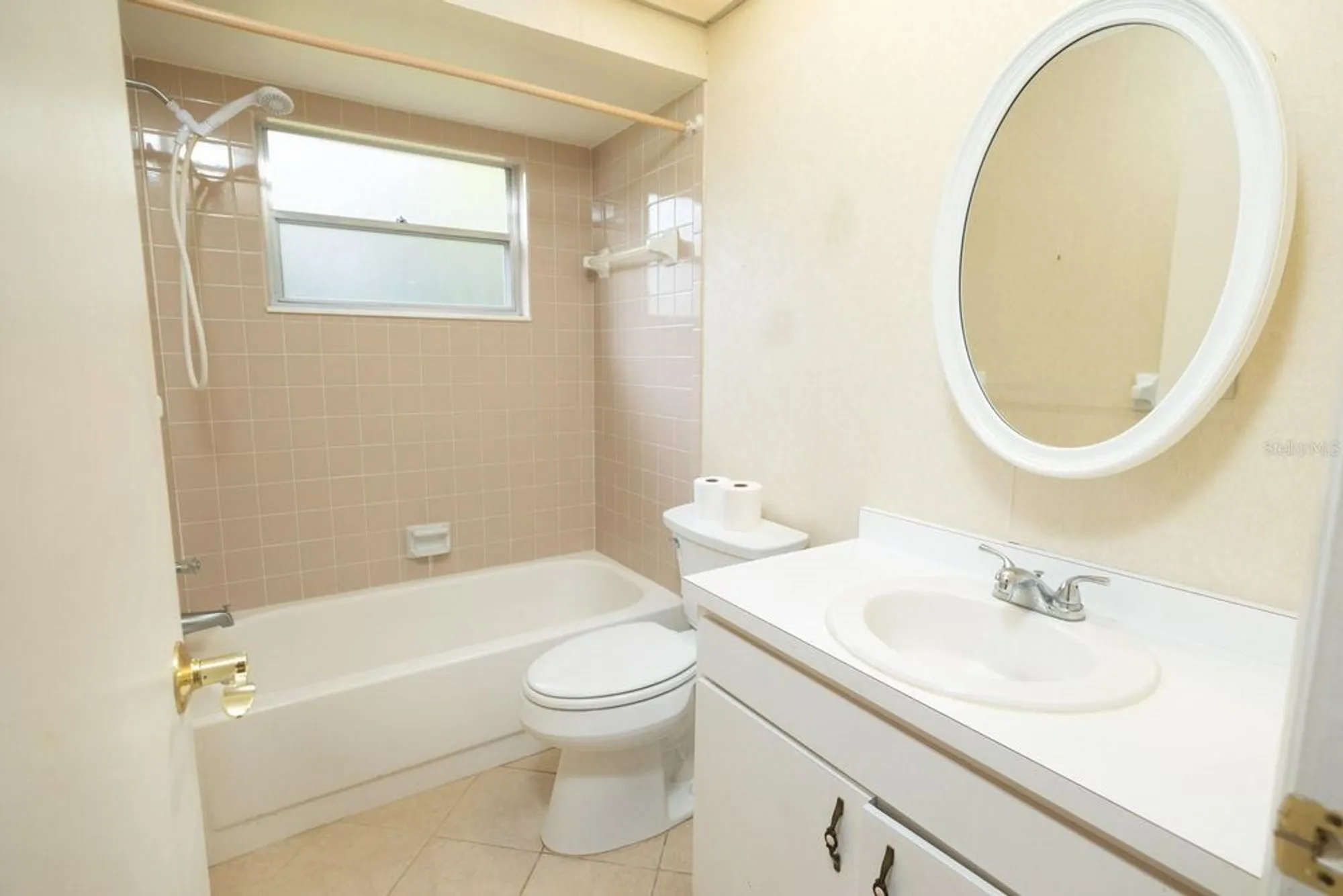 Property Slideshow image 34 of 58 | 4018 oakhurst dr 3181, Sarasota, FL, 34233