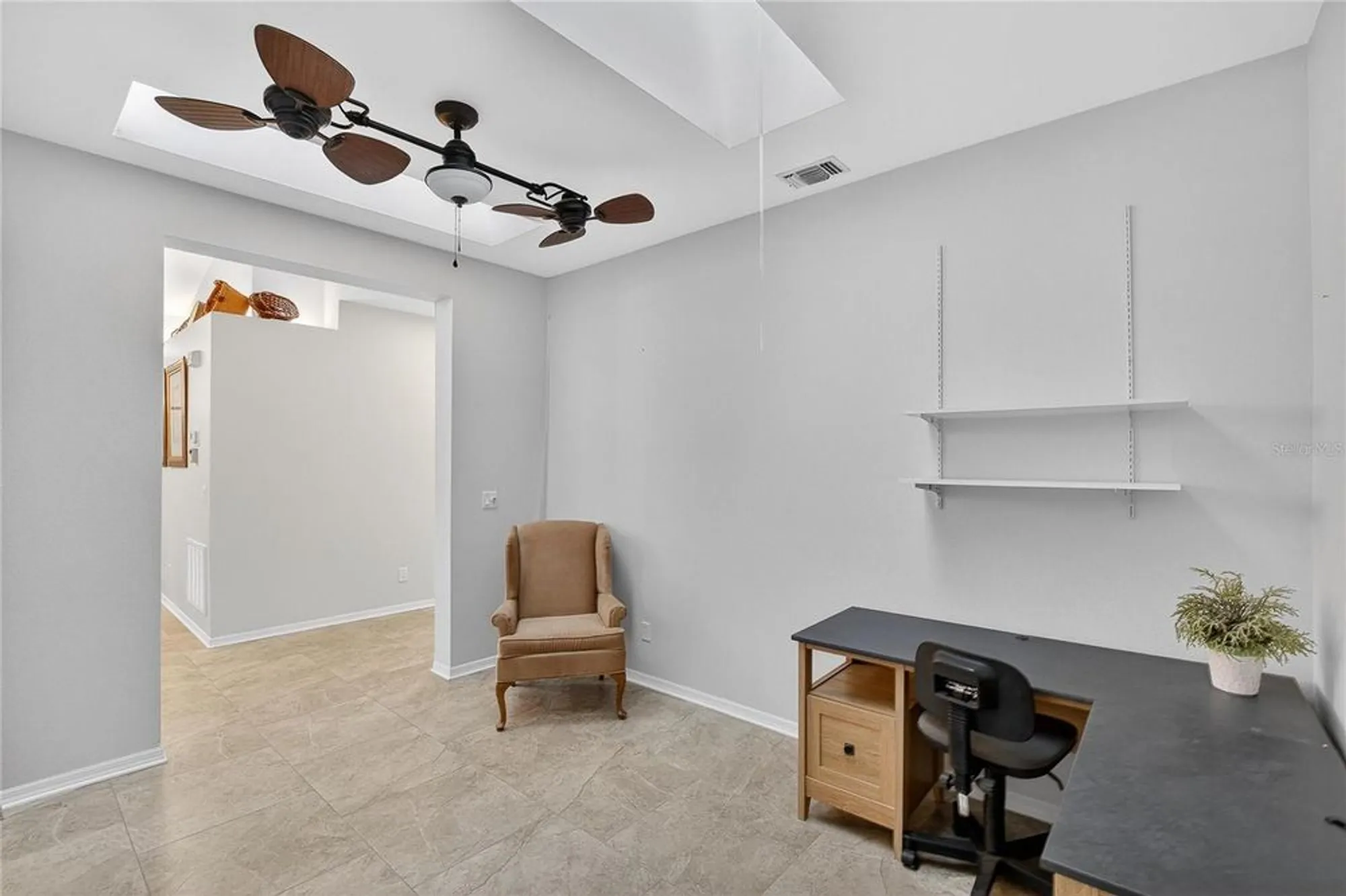 Property Slideshow image 14 of 51 | 804 mccallister ave, Sun City Center, FL, 33573