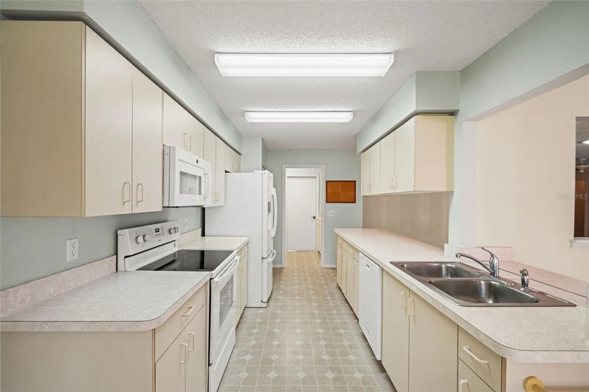 Property Slideshow image 25 of 62 | 3108 appleblossom trl, Spring Hill, FL, 34606