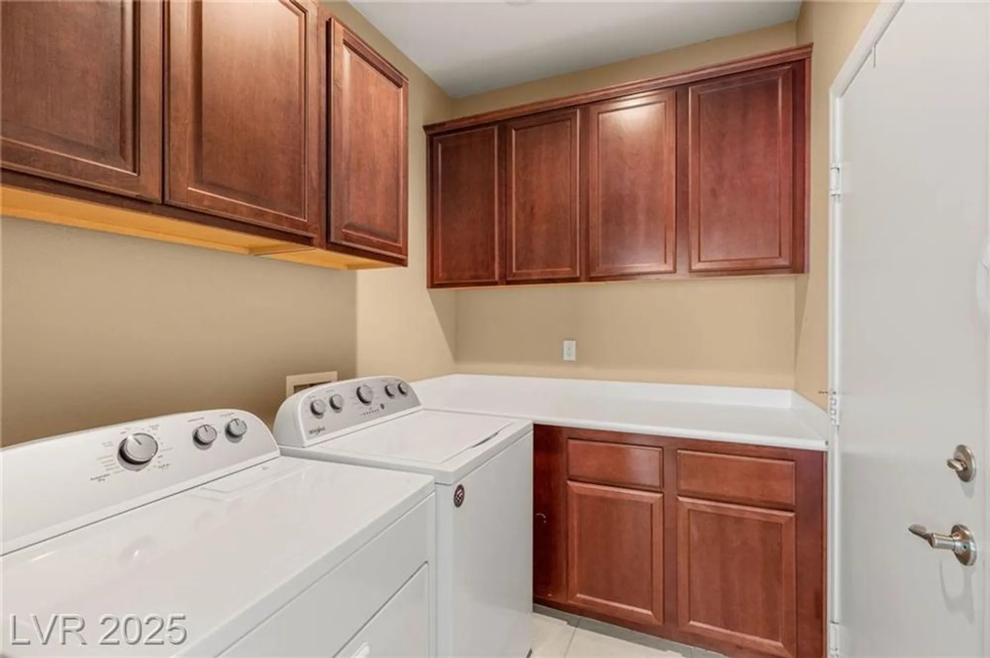 Property Slideshow image 33 of 39 | 5805 hannah brook st, North Las Vegas, NV, 89081
