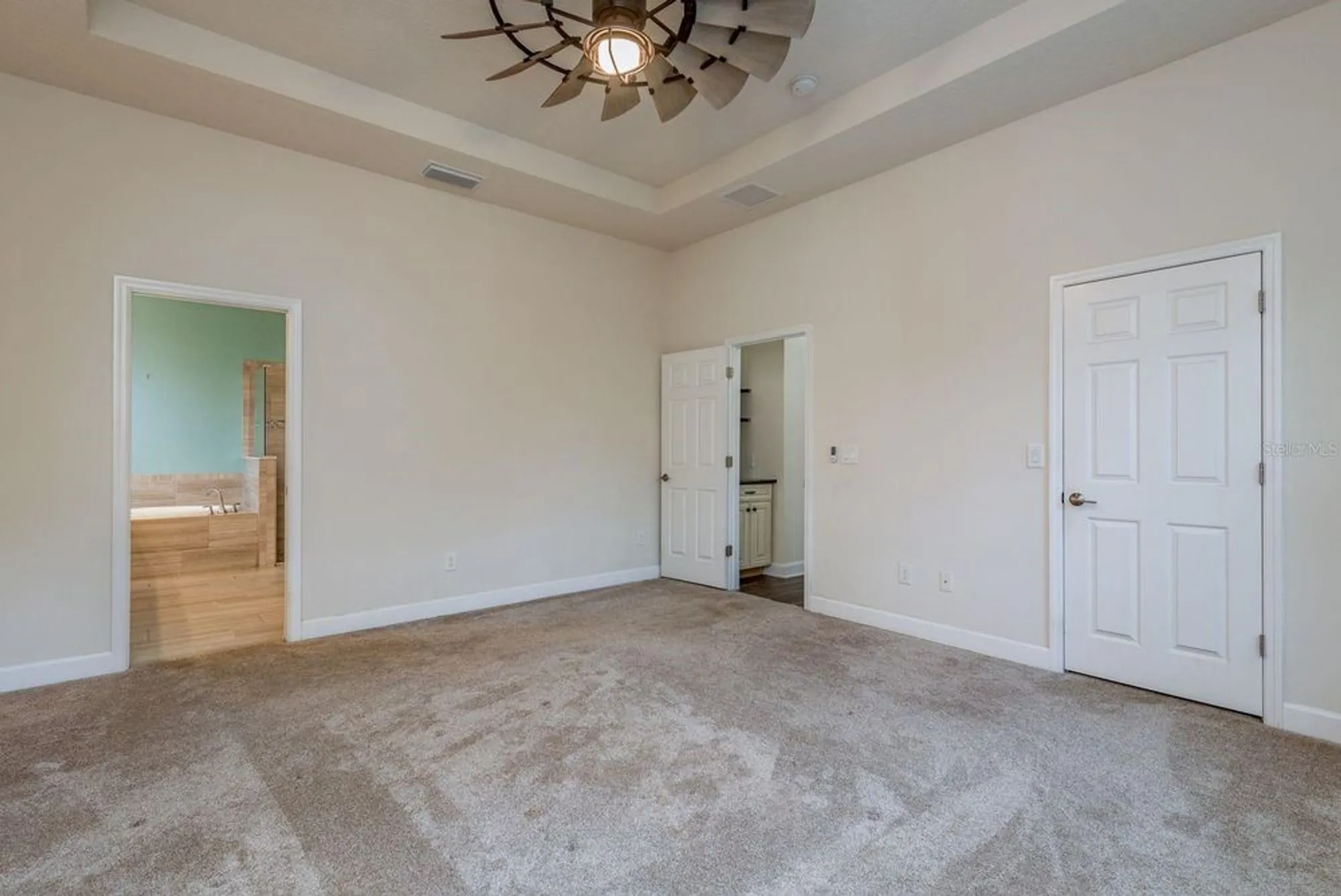 Property Slideshow image 16 of 43 | 5116 coastal scene dr, Apollo Beach, FL, 33572