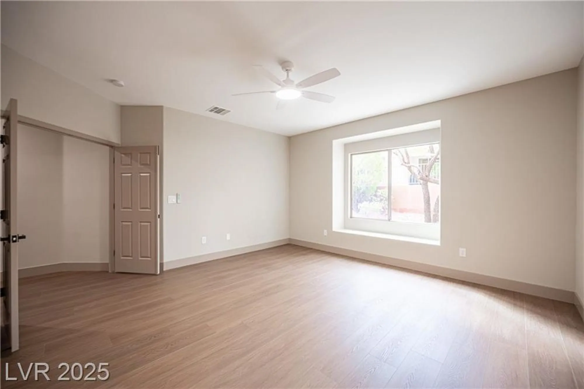 Property Slideshow image 18 of 27 | 1977 high mesa dr, Henderson, NV, 89012