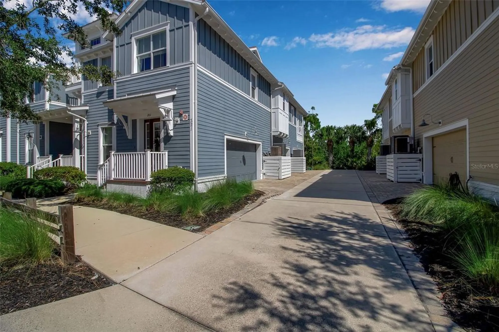 Property Slideshow image 21 of 99 | 321 sapphire lake dr 202, Bradenton, FL, 34209