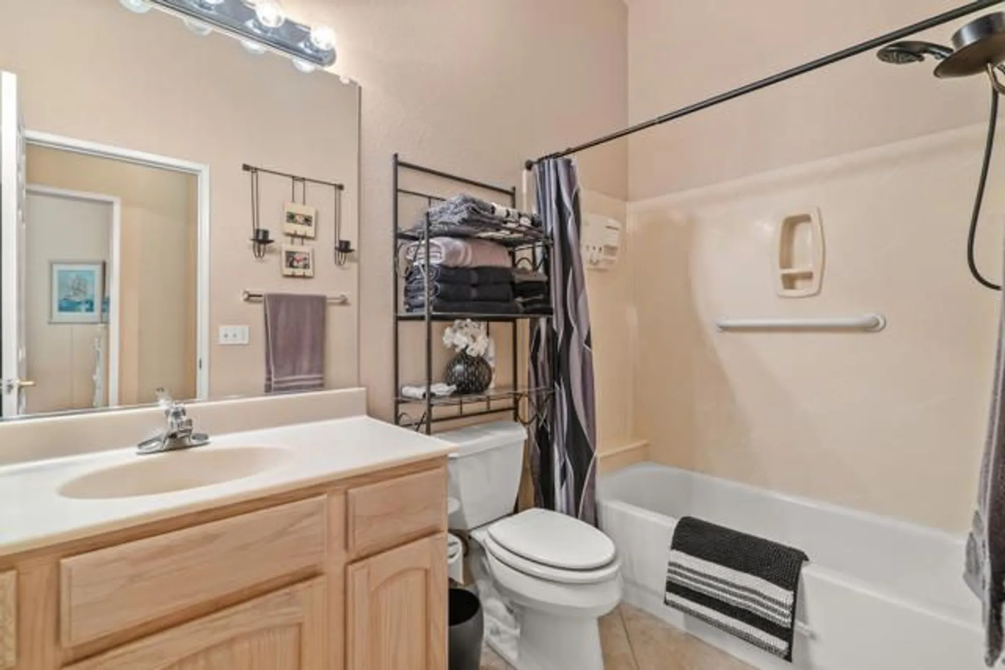 Property Slideshow image 28 of 55 | 44648 s heritage palms dr, Indio, CA, 92201