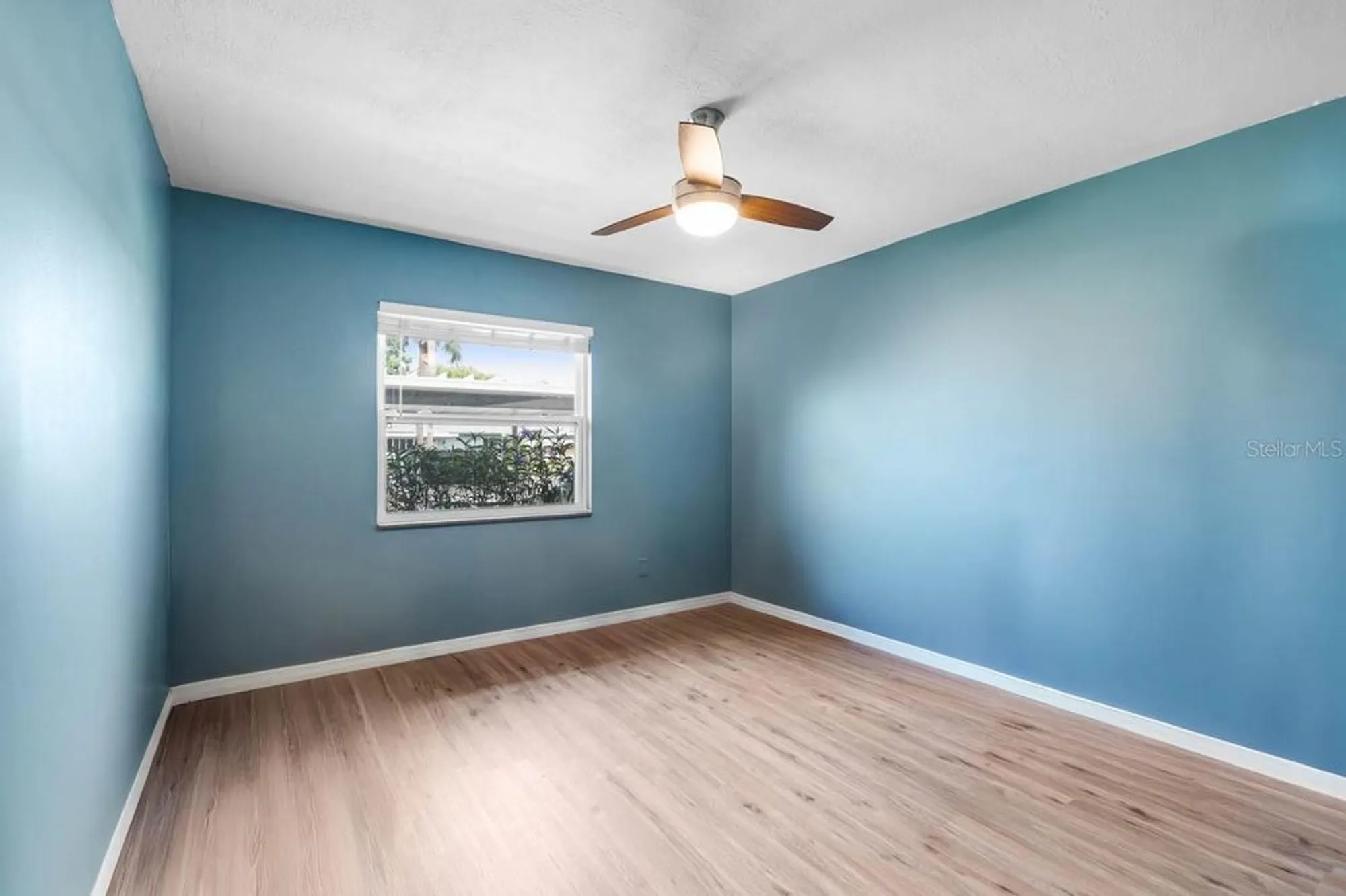 Property Slideshow image 19 of 34 | 403 fulham ct b, Sun City Center, FL, 33573