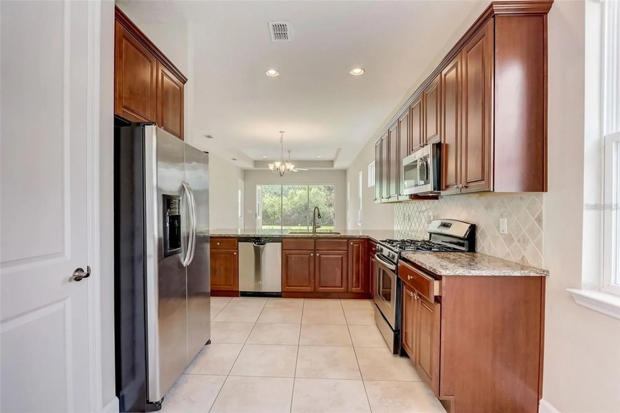 Property Slideshow image 5 of 22 | 430 cypress hills way, Deland, FL, 32724