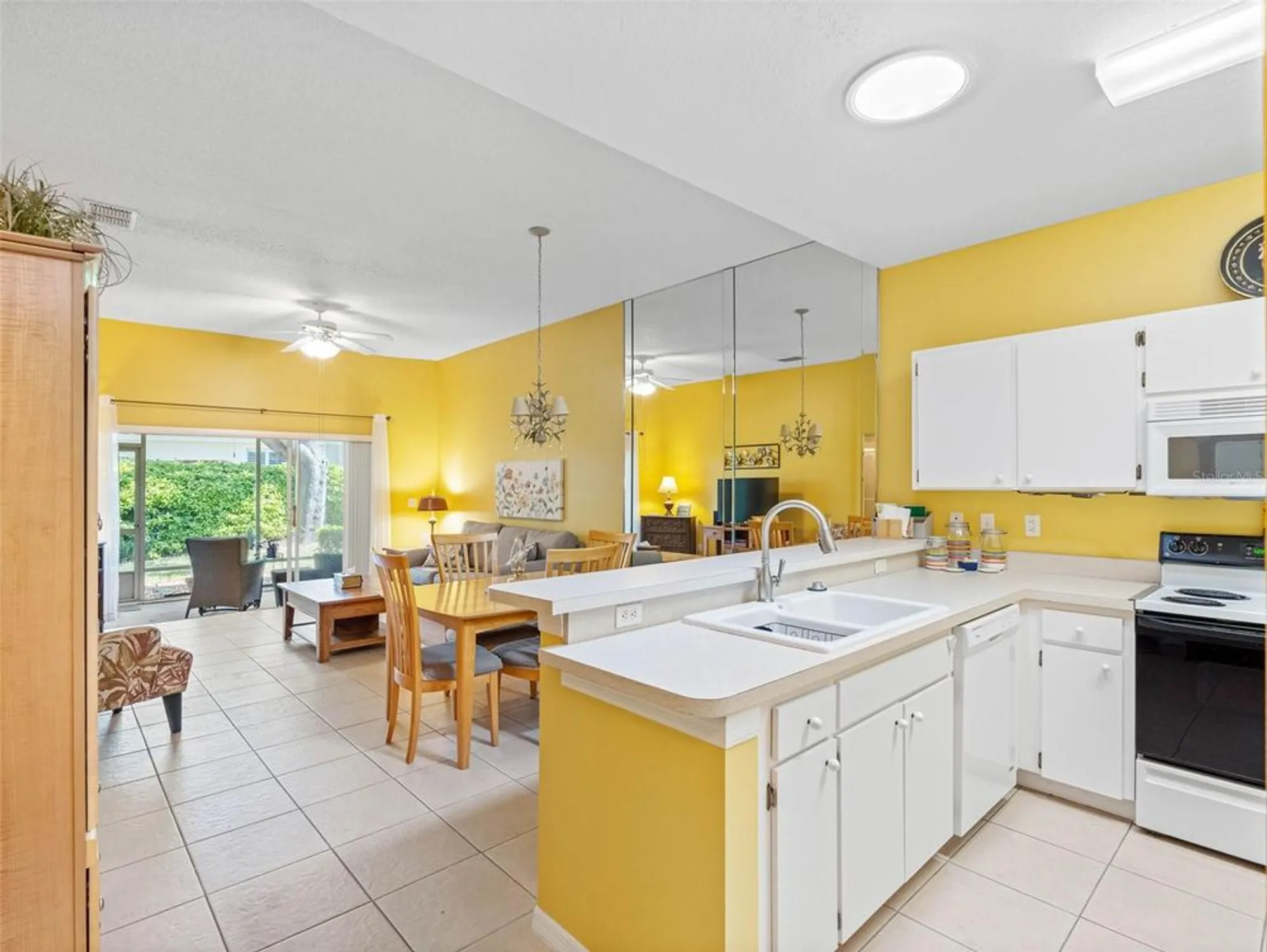 Property Slideshow image 6 of 48 | 2618 newcomb ct # 12, Sun City Center, FL, 33573