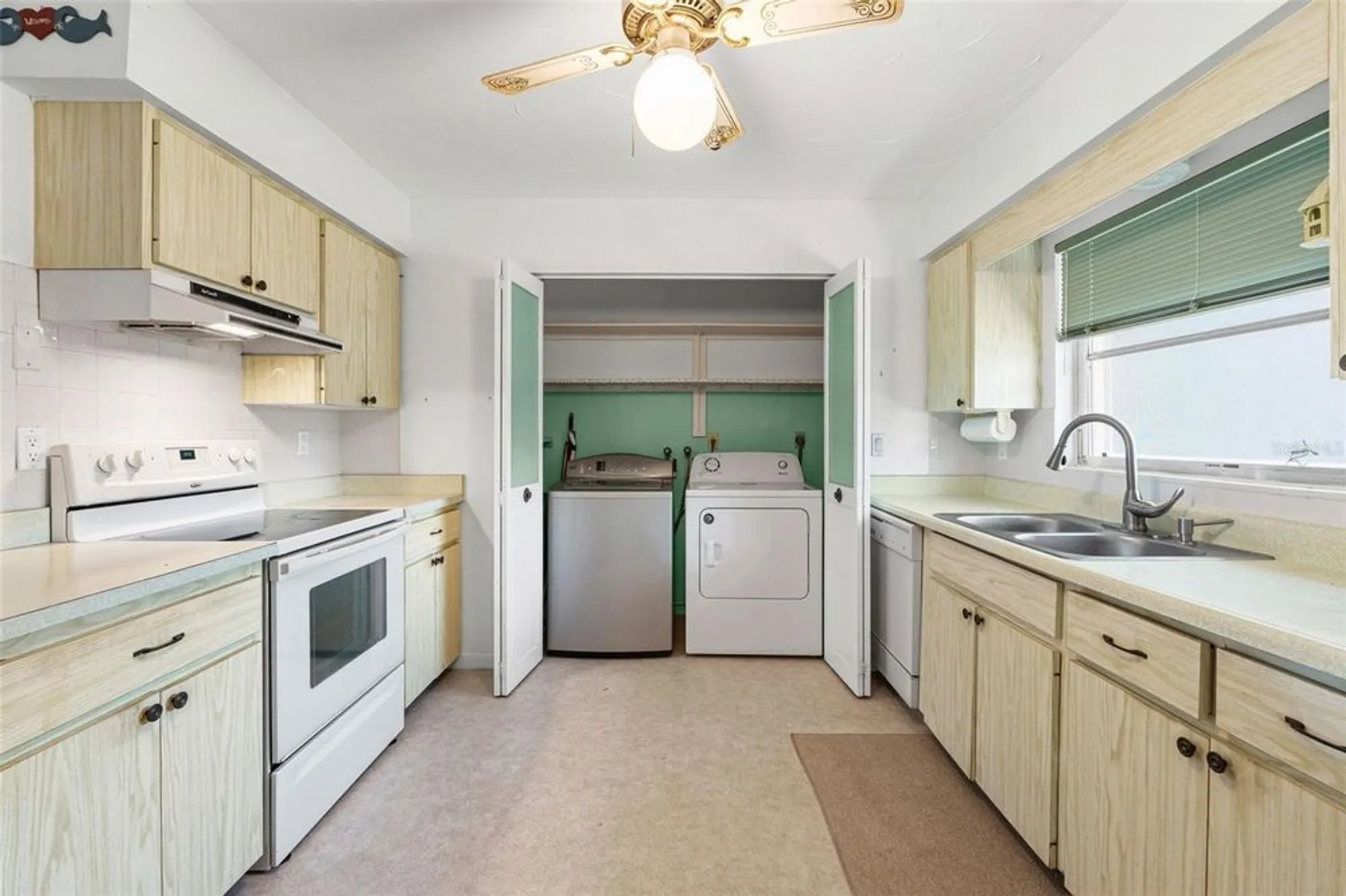 Property Slideshow image 7 of 37 | 4606 tippecanoe trl 119, Sarasota, FL, 34233