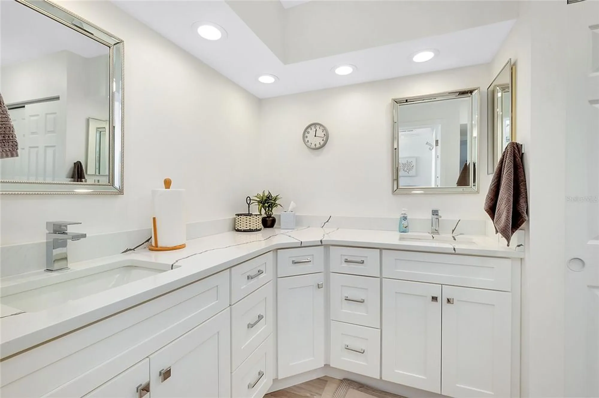 Property Slideshow image 30 of 68 | 433 cerromar ln 430, Venice, FL, 34293